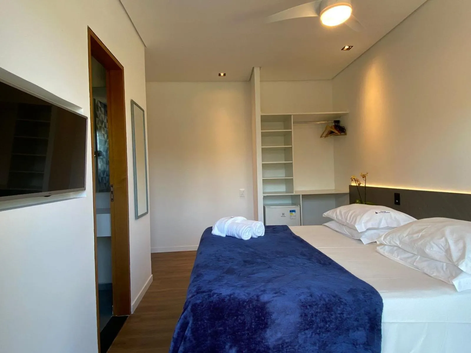 Bedroom, Bed in Pousada Armação de Camburi