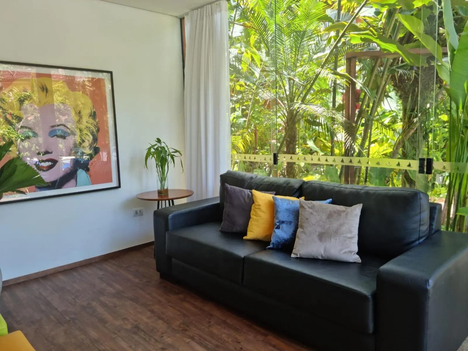 Living room in Pousada Armação de Camburi