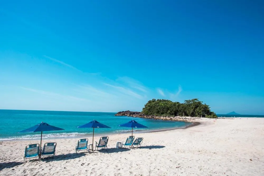 Beach in Pousada Armação de Camburi