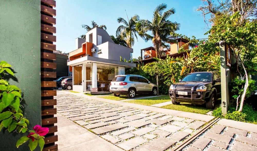 Parking in Pousada Armação de Camburi
