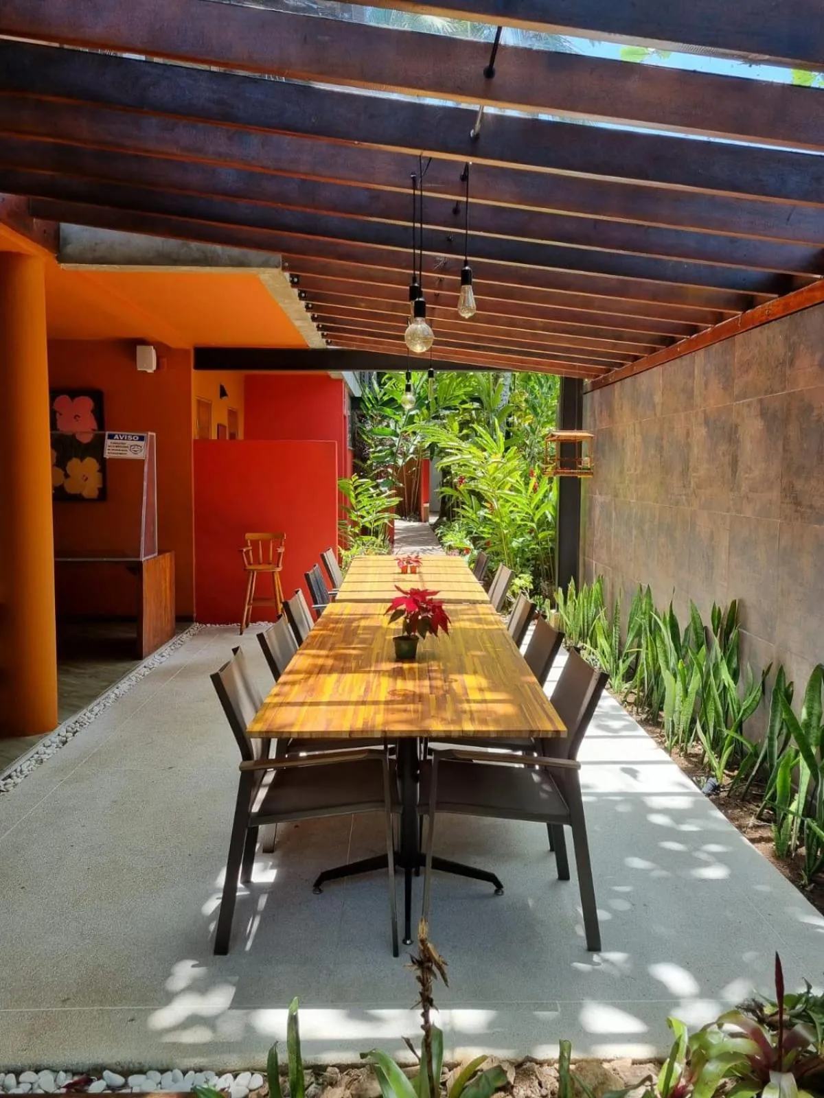 Dining area in Pousada Armação de Camburi