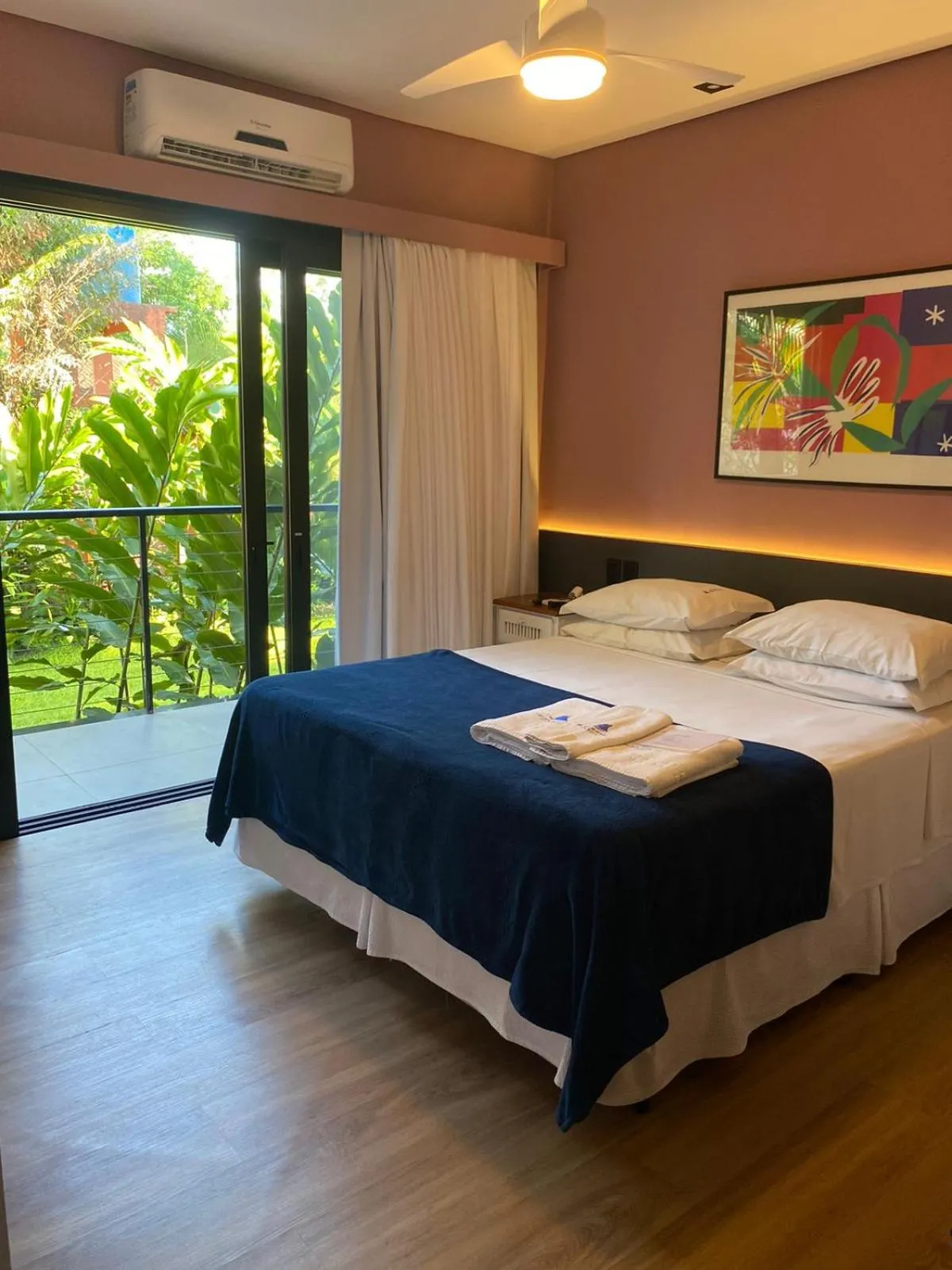 Bedroom, Bed in Pousada Armação de Camburi