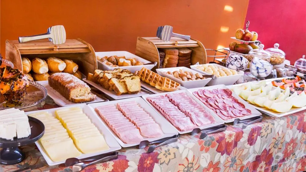 Breakfast in Pousada Armação de Camburi