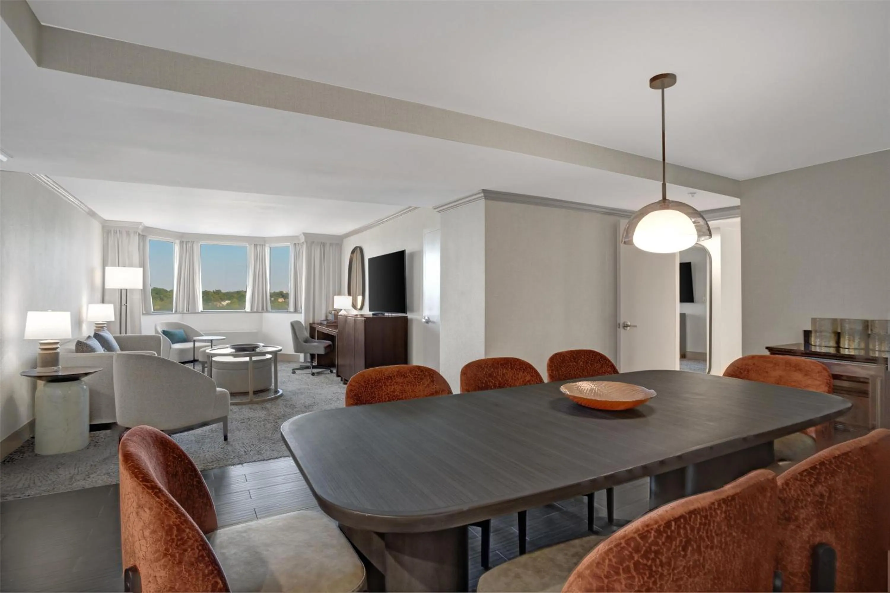 Living room in Hilton Arlington National Landing