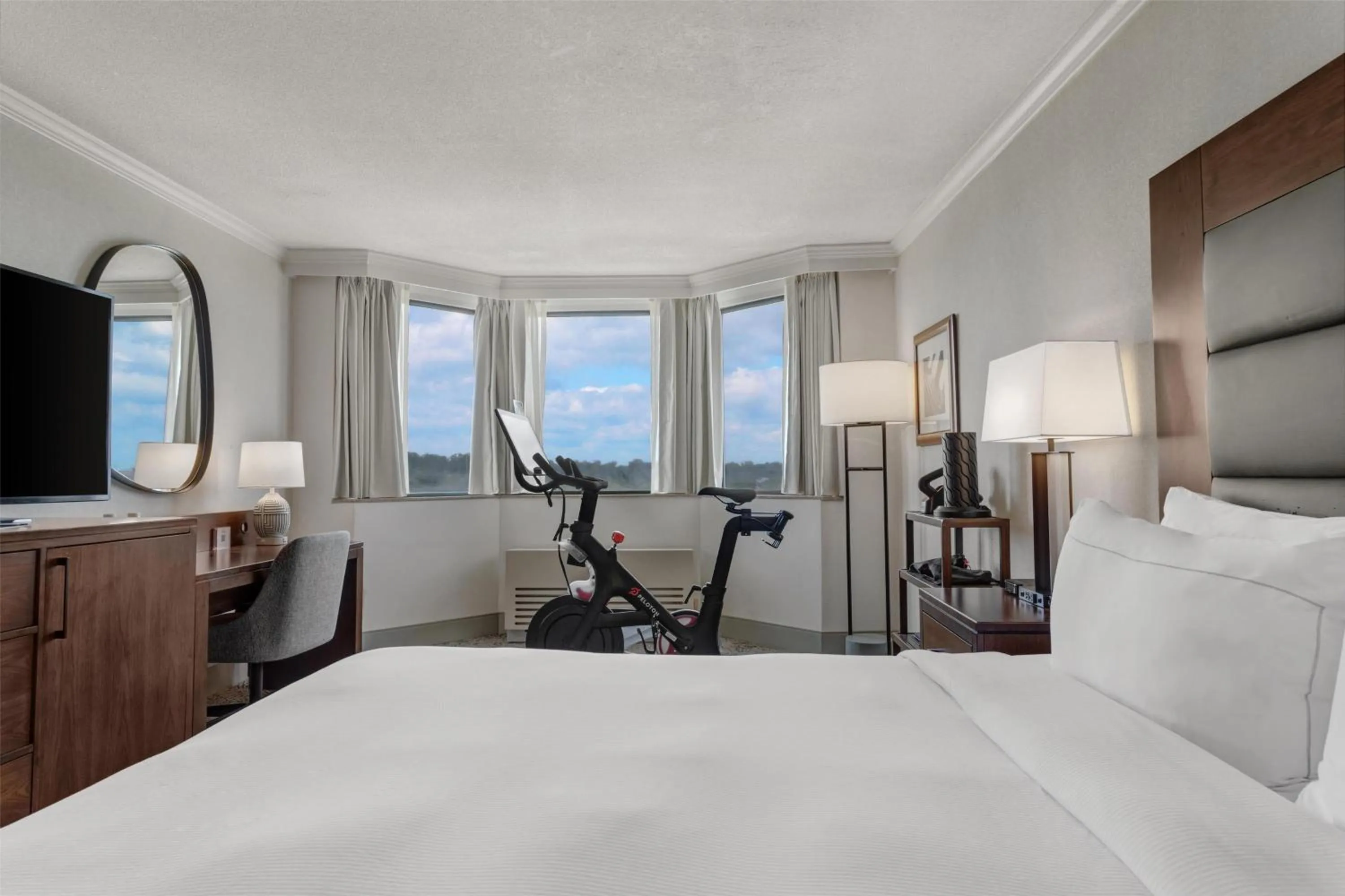 Bed in Hilton Arlington National Landing