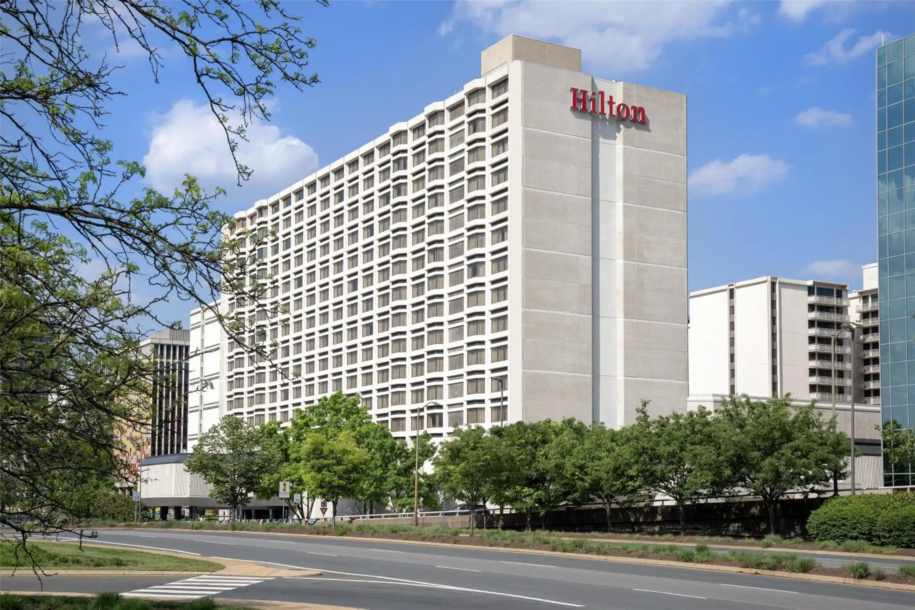 Property building in Hilton Arlington National Landing Property building in Hilton Arlington National Landing