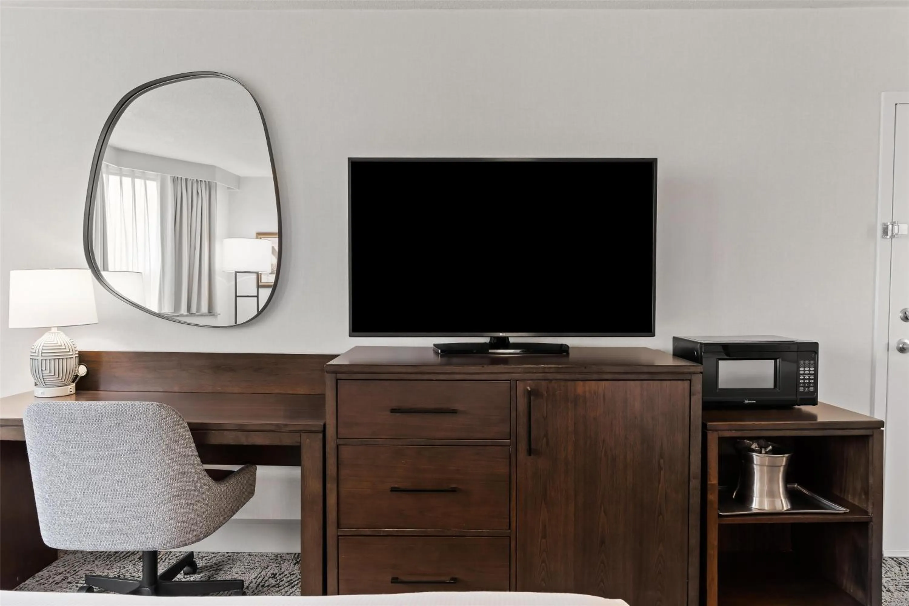 Bedroom in Hilton Arlington National Landing