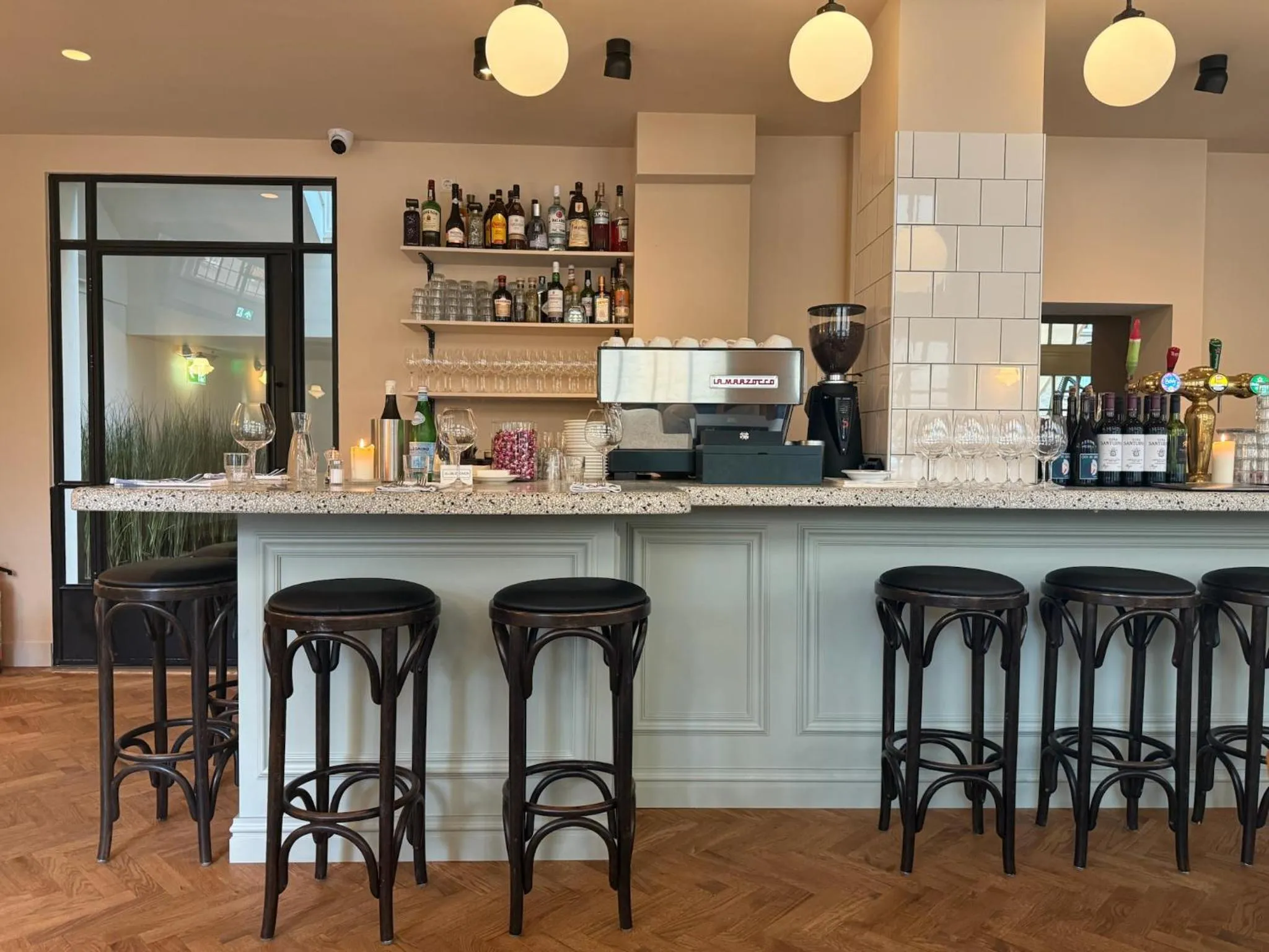 Lounge or bar in Hotel Bleecker by BHC