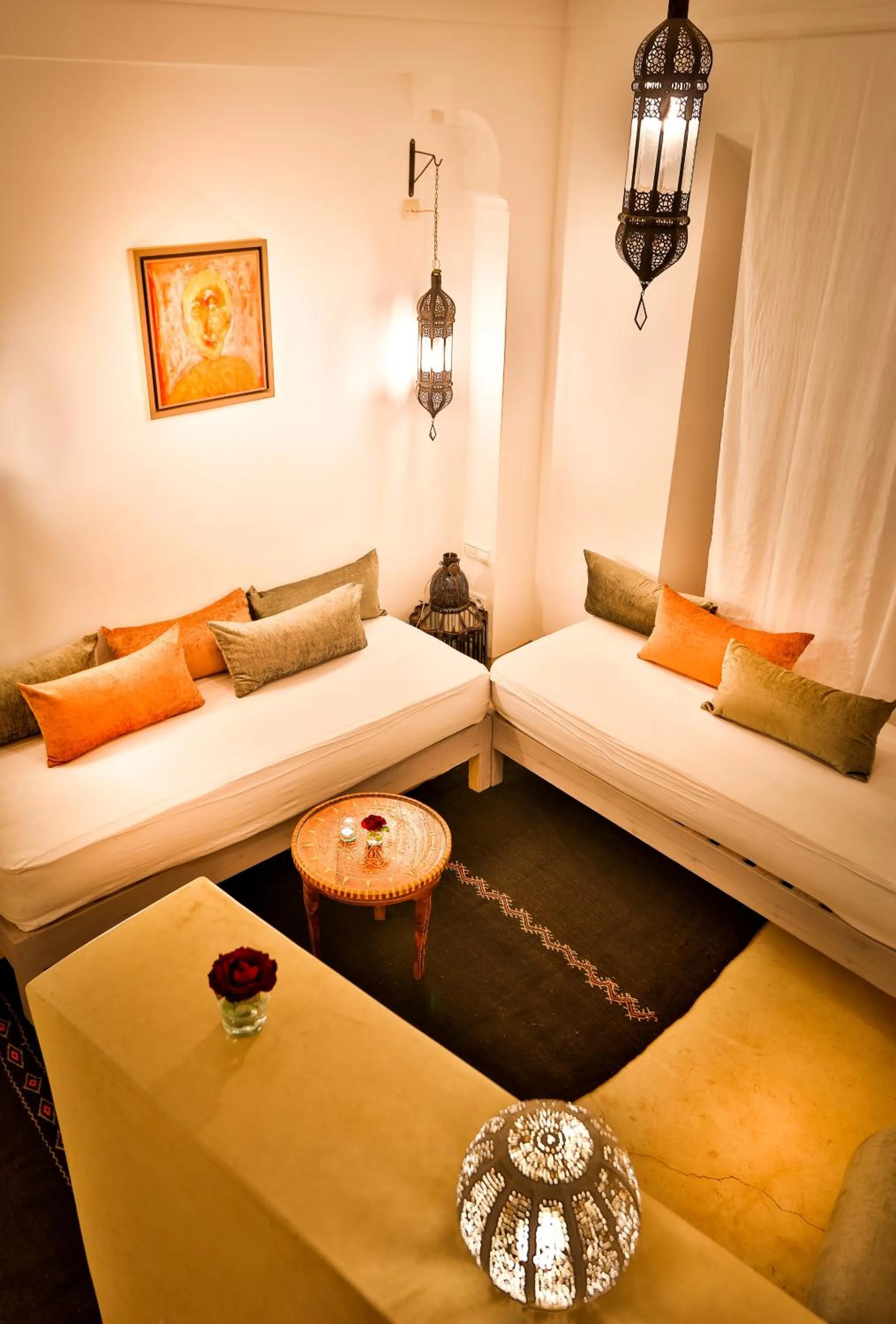 Living room, Bed in Hotel & Spa Riad Al Jazira