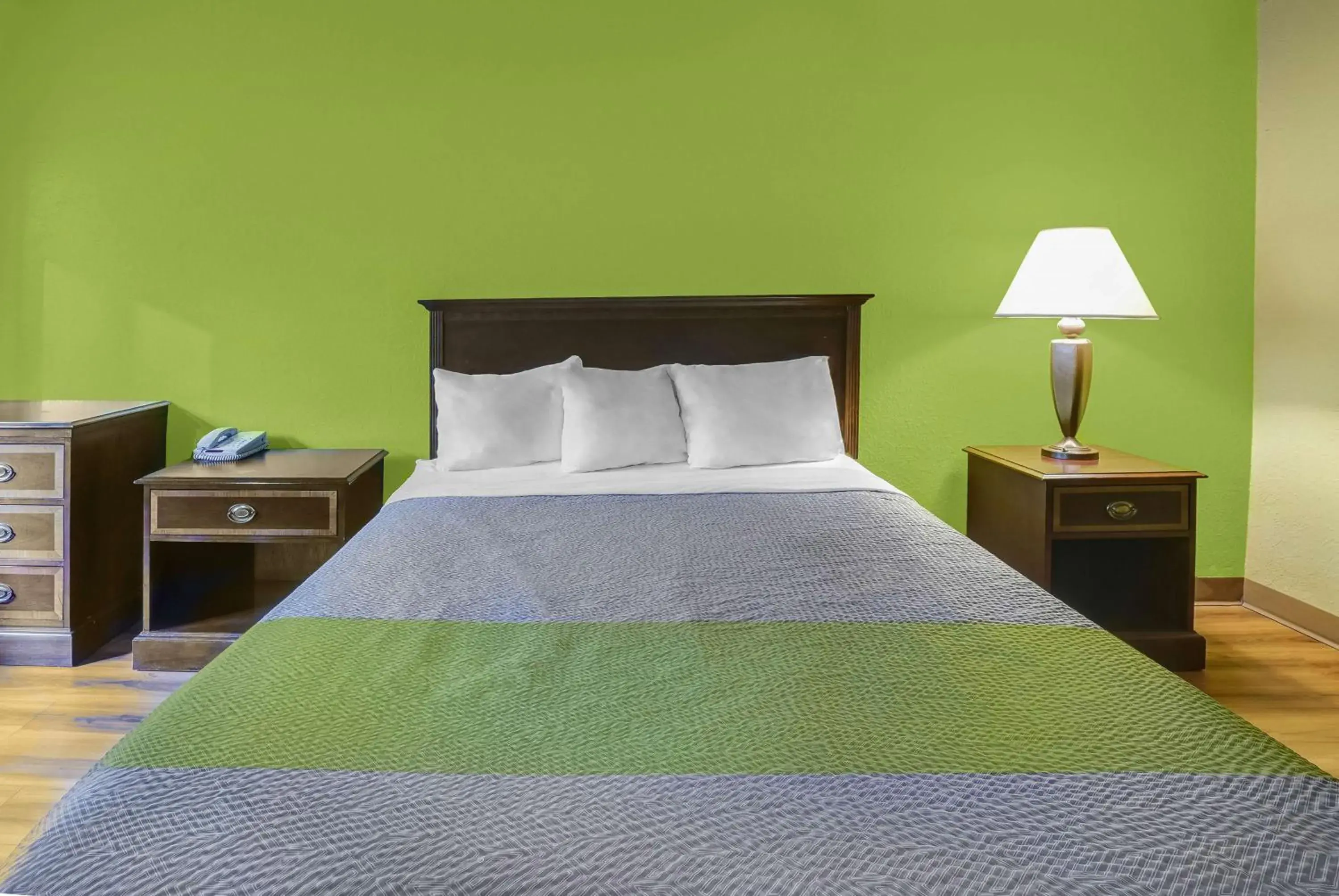 Bedroom, Bed in Motel 6 Morehead, KY Bedroom, Bed in Motel 6 Morehead, KY