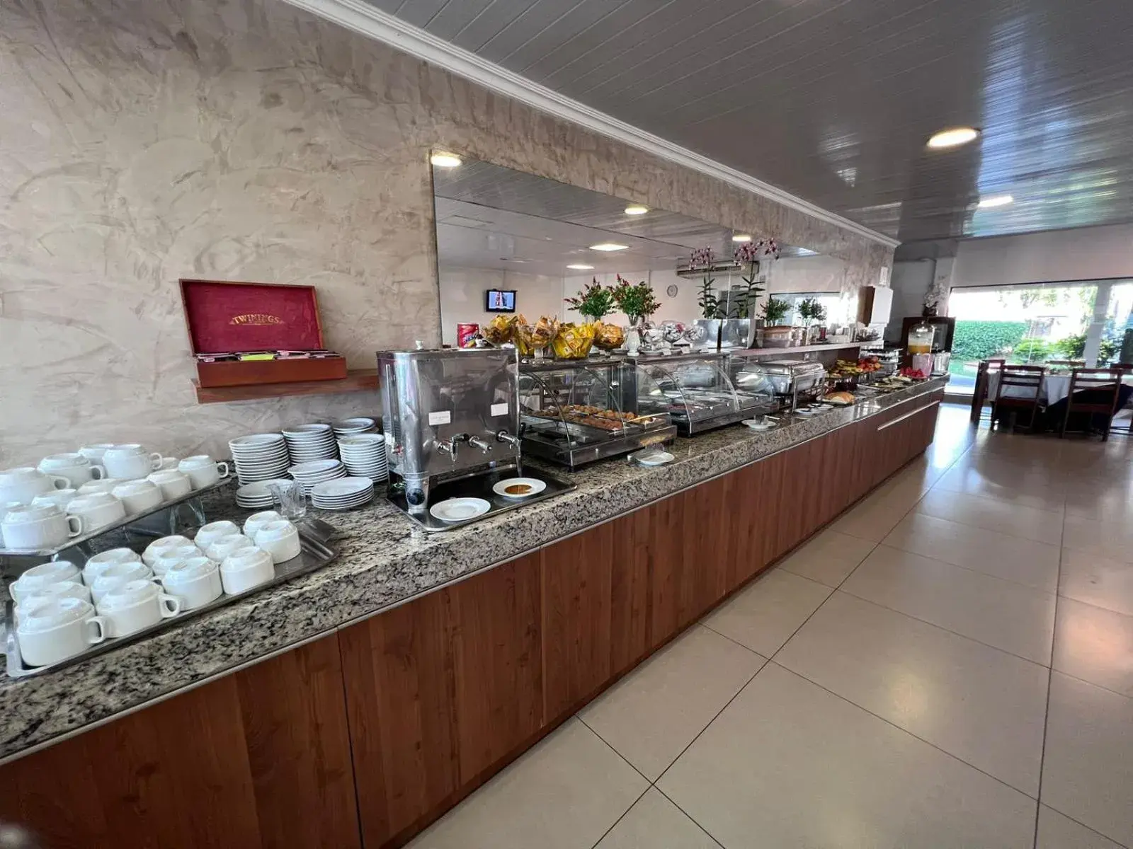 Restaurant/places to eat in Rio Claro Plaza Hotel Restaurant/places to eat in Rio Claro Plaza Hotel