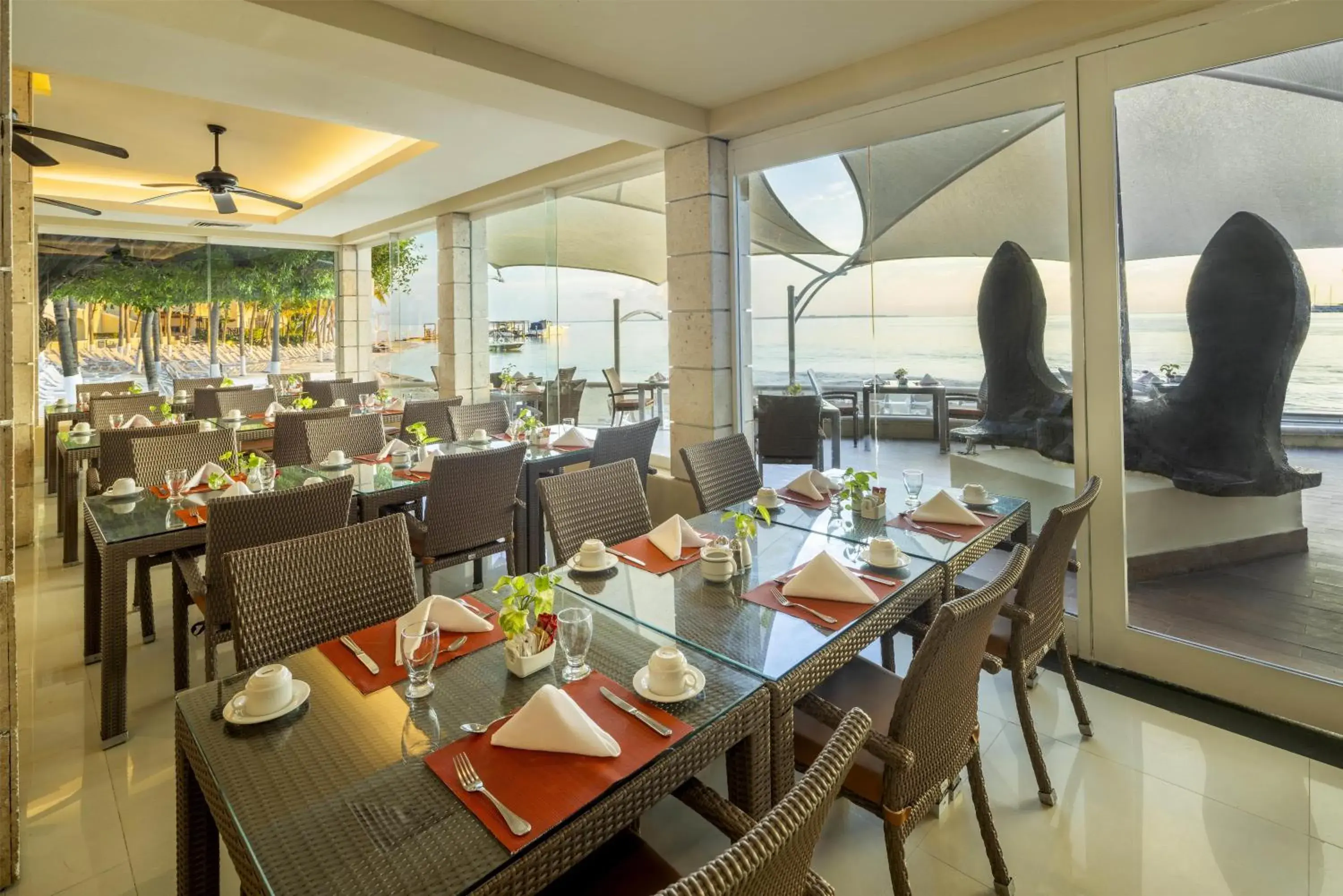 Restaurant/places to eat in Occidental Costa Cancún - All Inclusive Restaurant/places to eat in Occidental Costa Cancún - All Inclusive