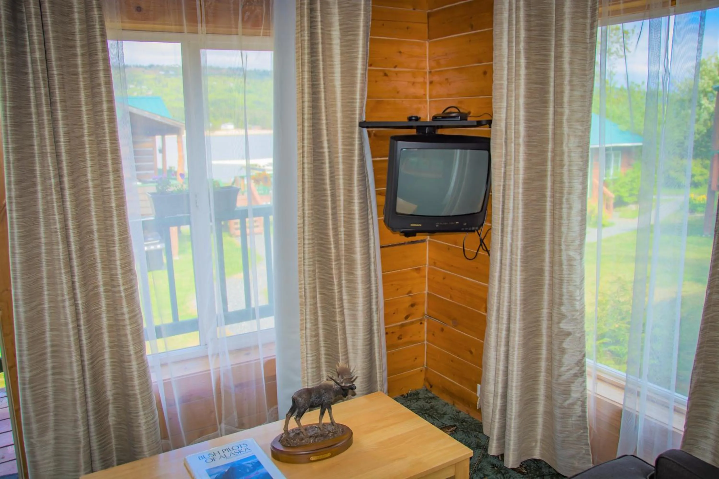 Homer Floatplane Lodge