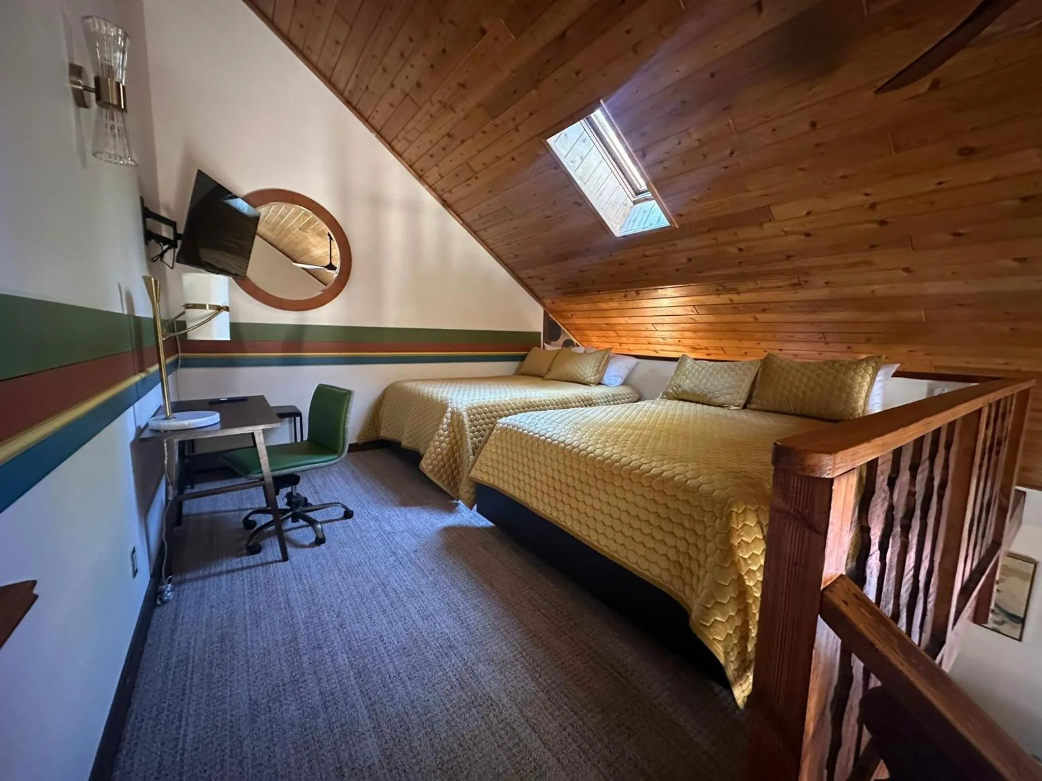 Bedroom, Bed in The Burgundy