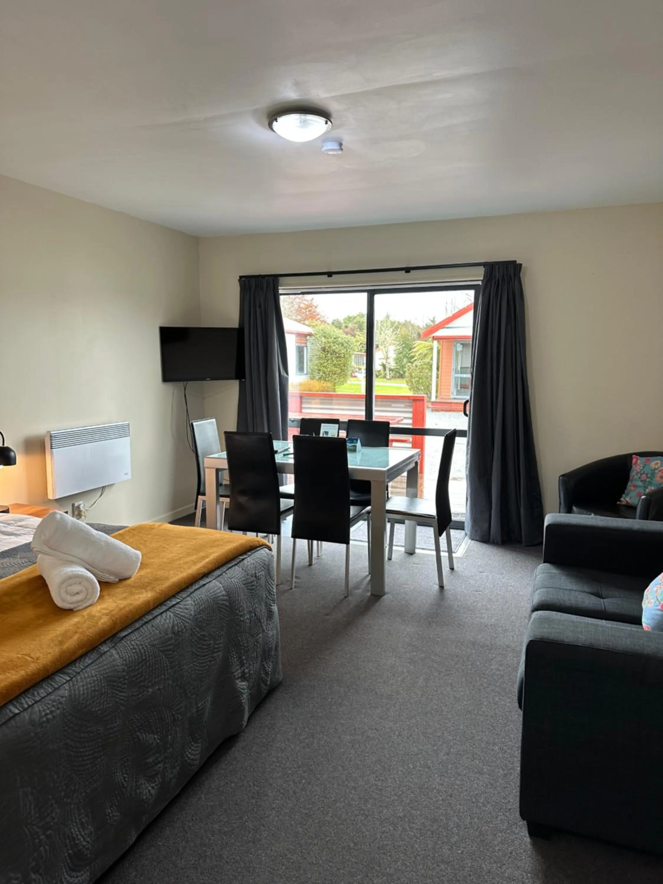 Bed in Franz Josef TOP 10 Holiday Park