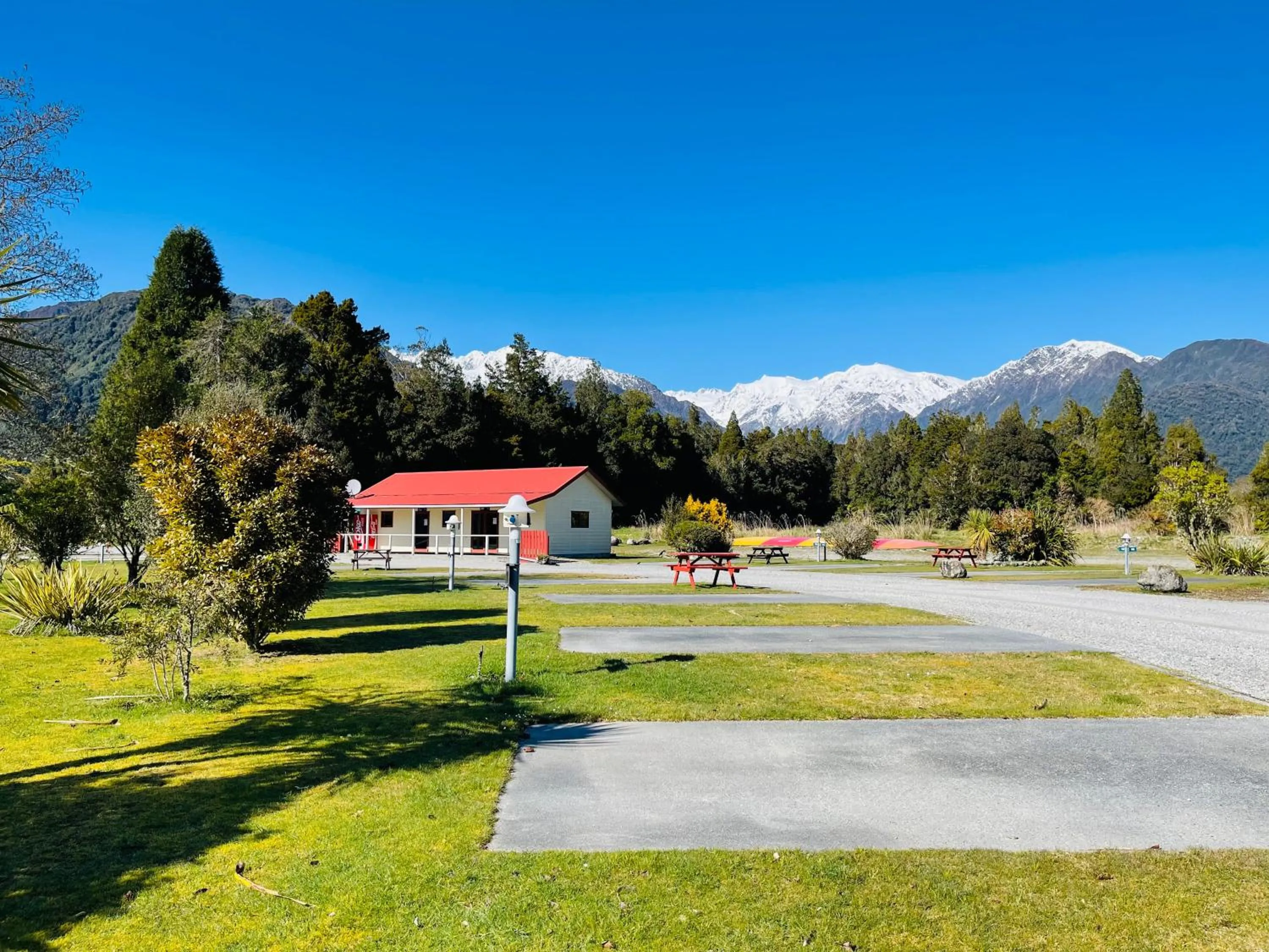 Mountain view in Franz Josef TOP 10 Holiday Park