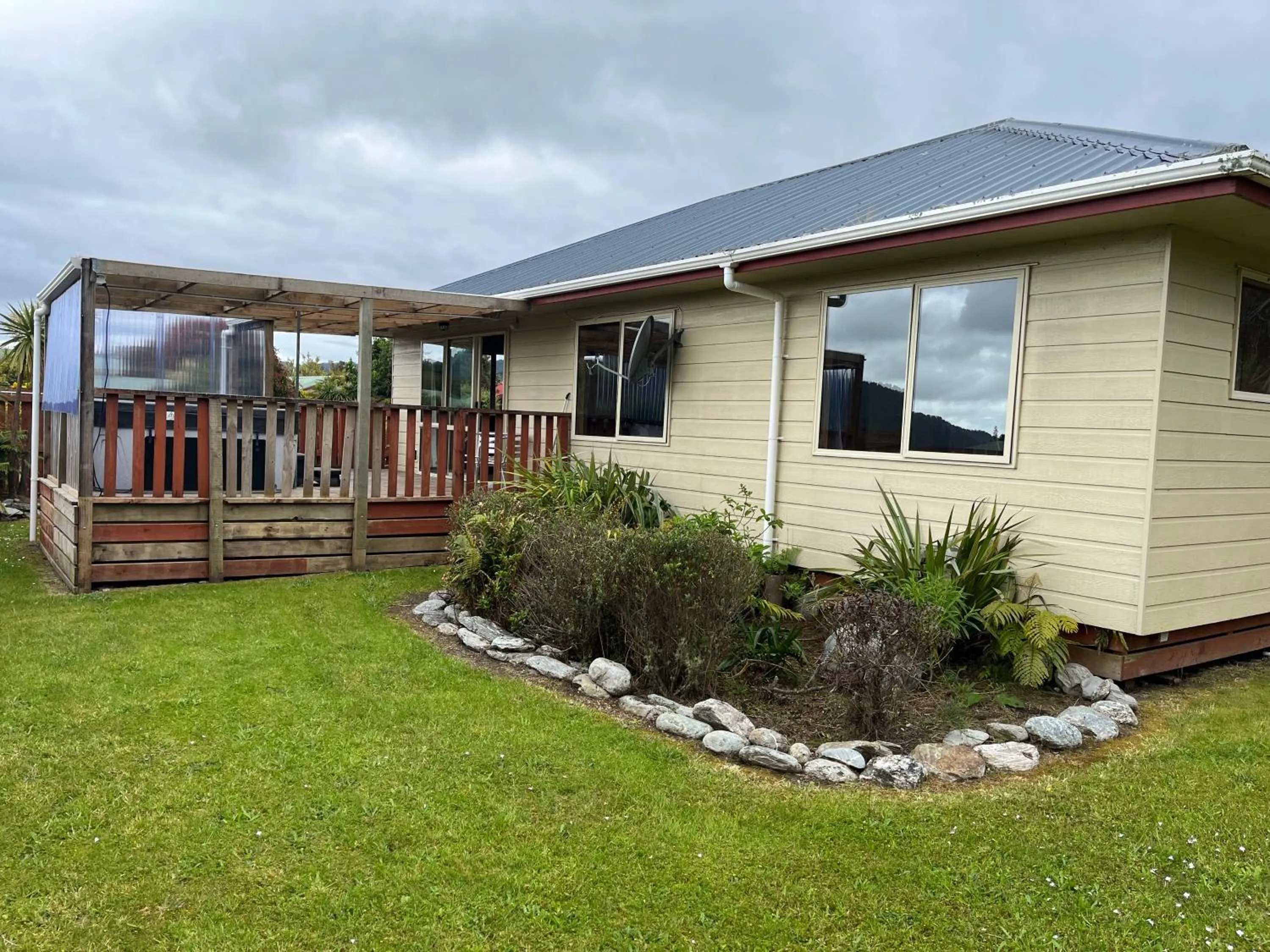 Property building in Franz Josef TOP 10 Holiday Park