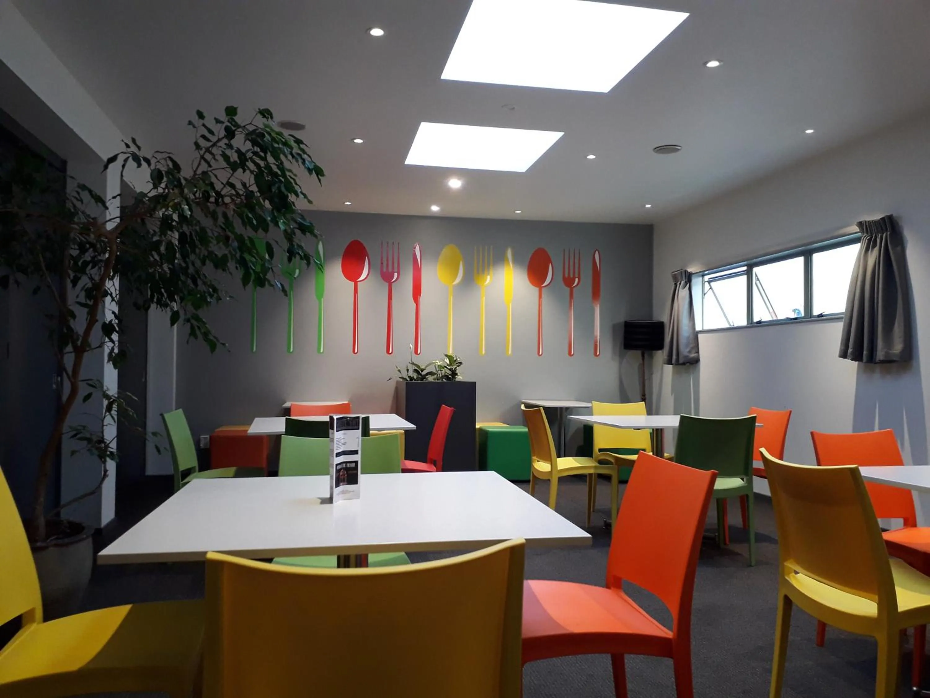 Dining area in YHA Nelson