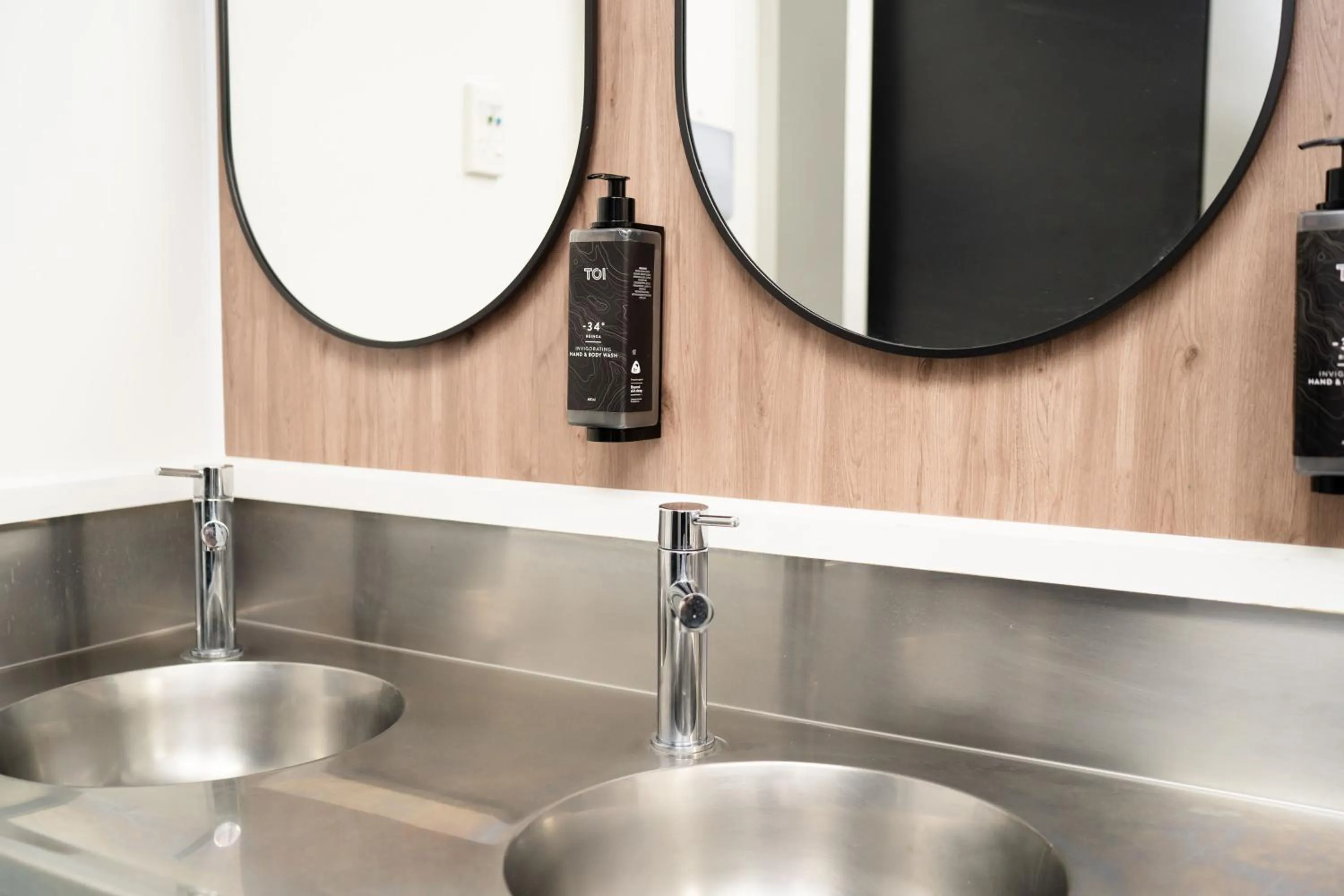 Bathroom in Haka House Franz Josef