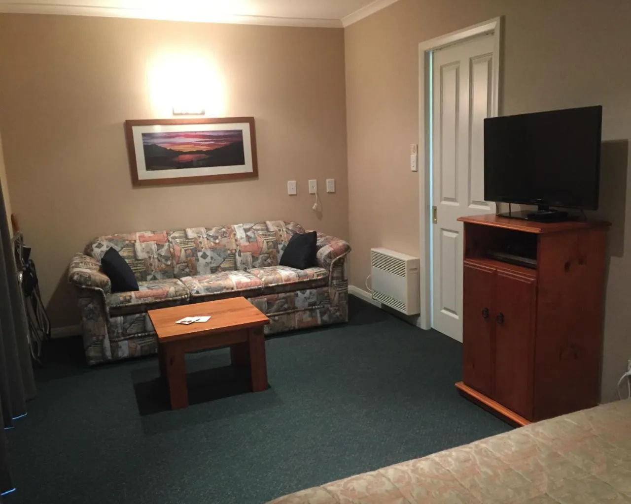 Bedroom in Lake Roxburgh Lodge