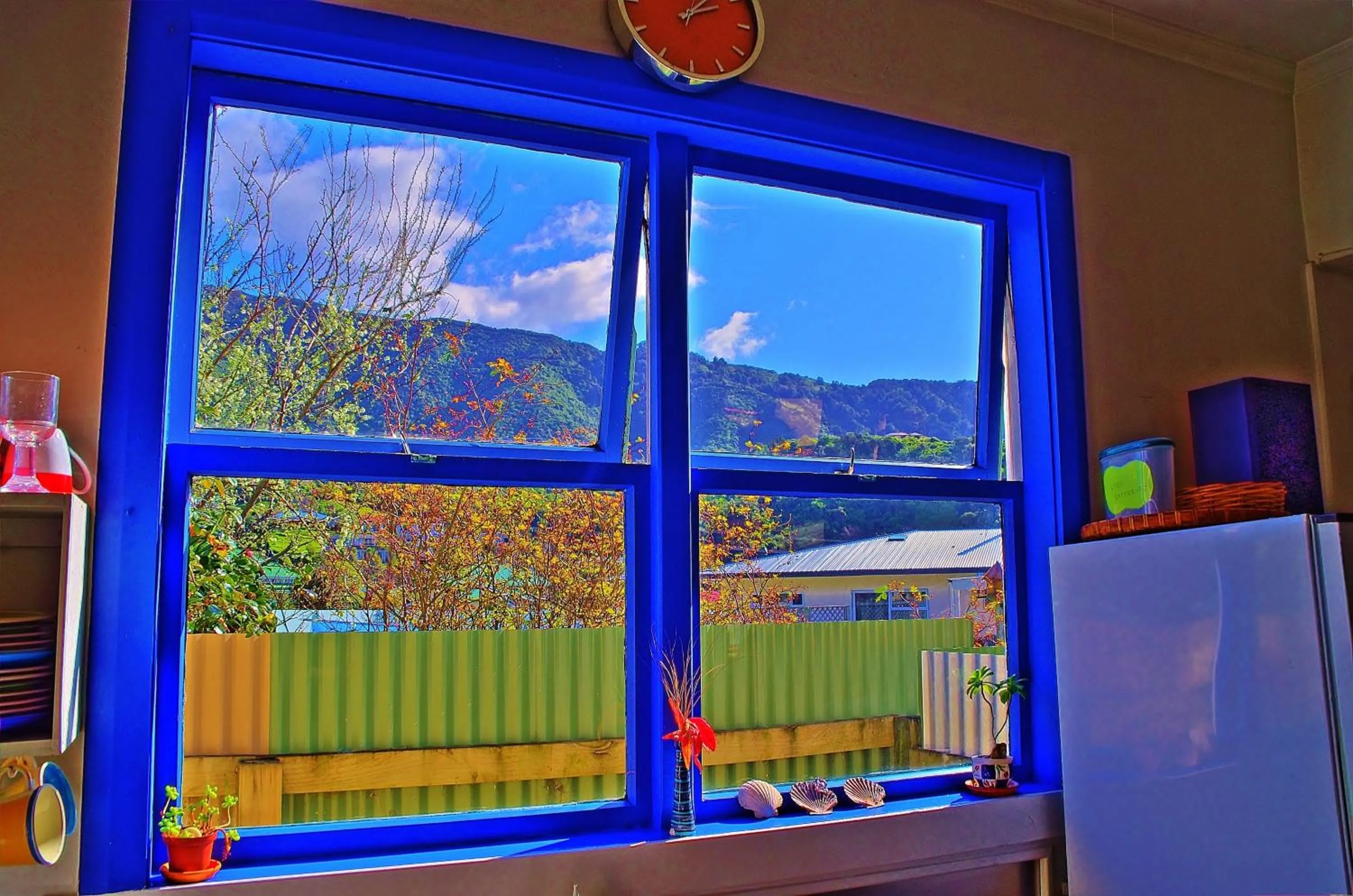 Decorative detail in Sequoia Lodge Backpackers