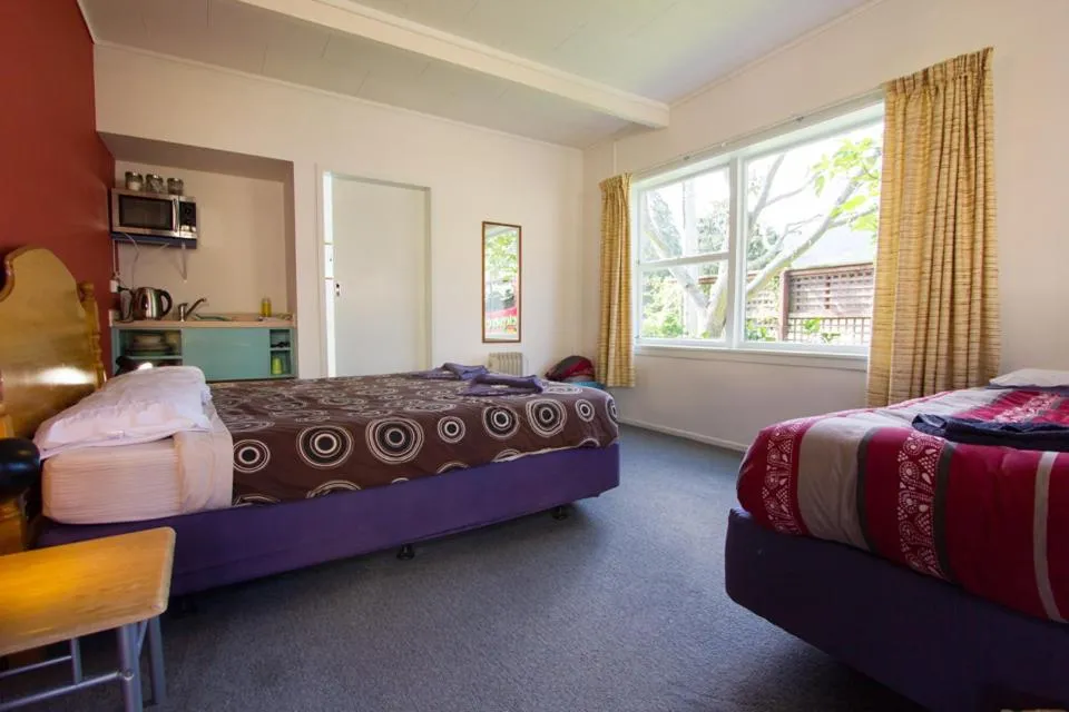 Bed in Sequoia Lodge Backpackers