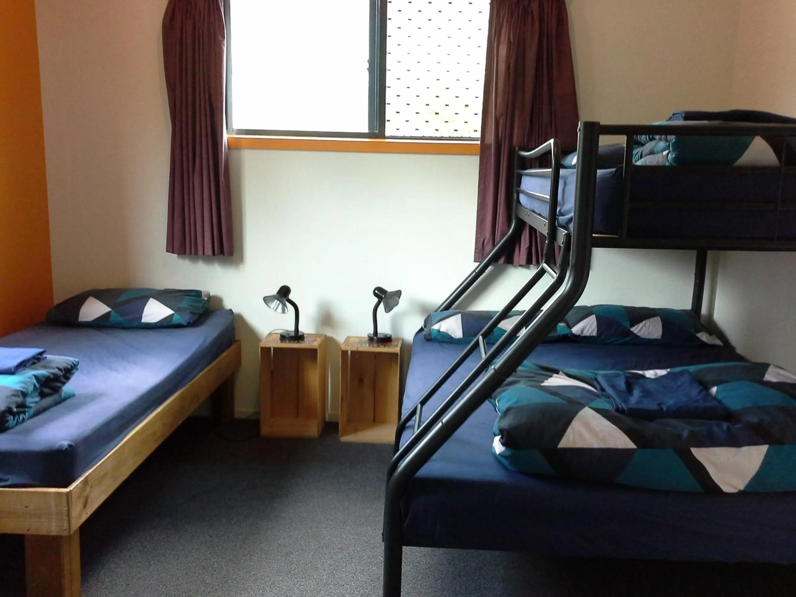 Bed in Sequoia Lodge Backpackers