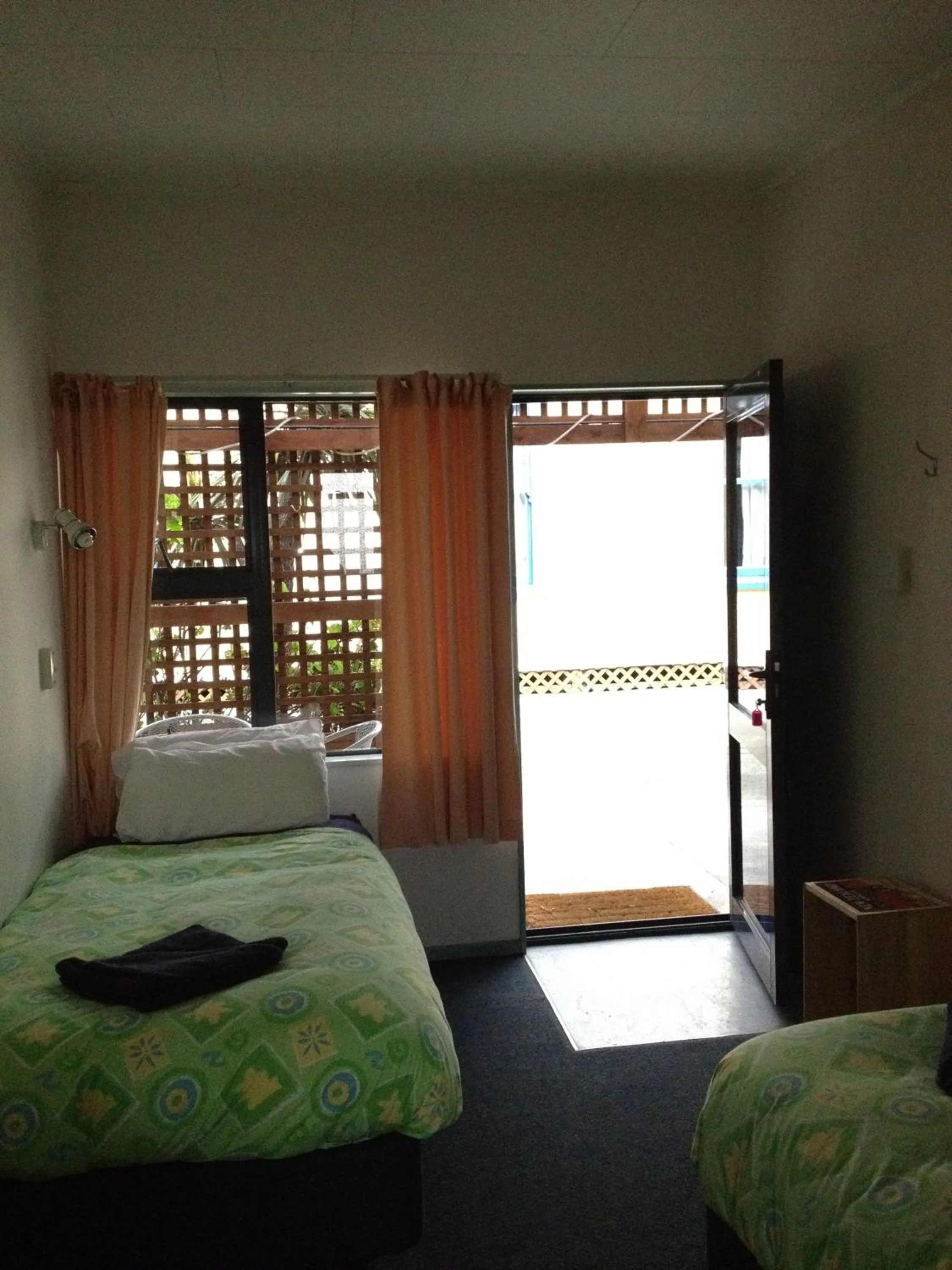 Bed in Sequoia Lodge Backpackers