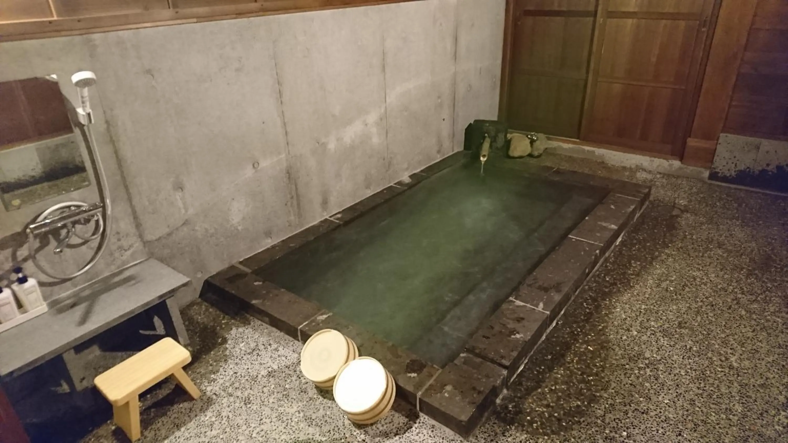 Hot Spring Bath in Kurokawa Onsen Ryokan Ichinoi