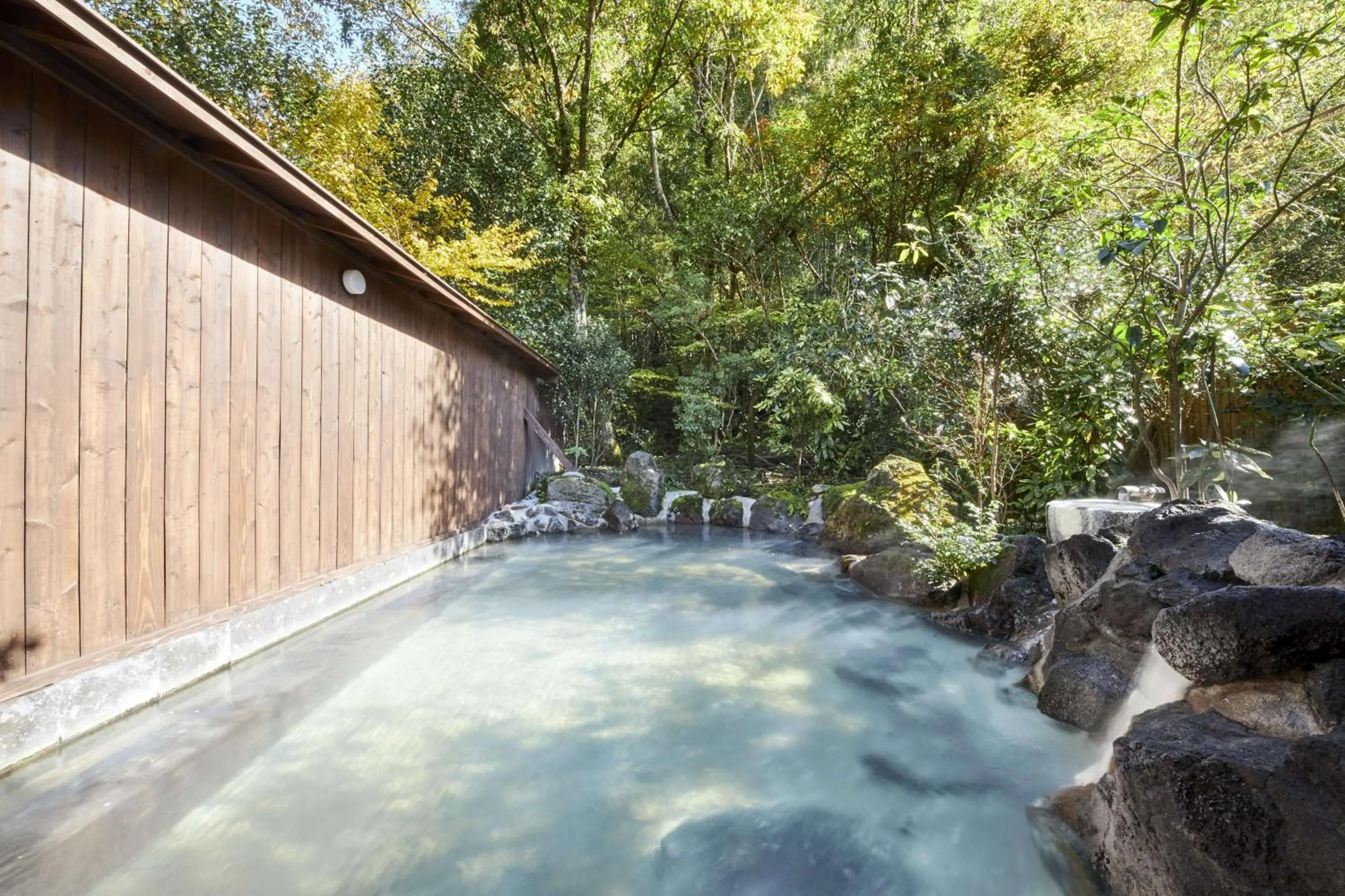 Hot Spring Bath in Kurokawa Onsen Ryokan Ichinoi