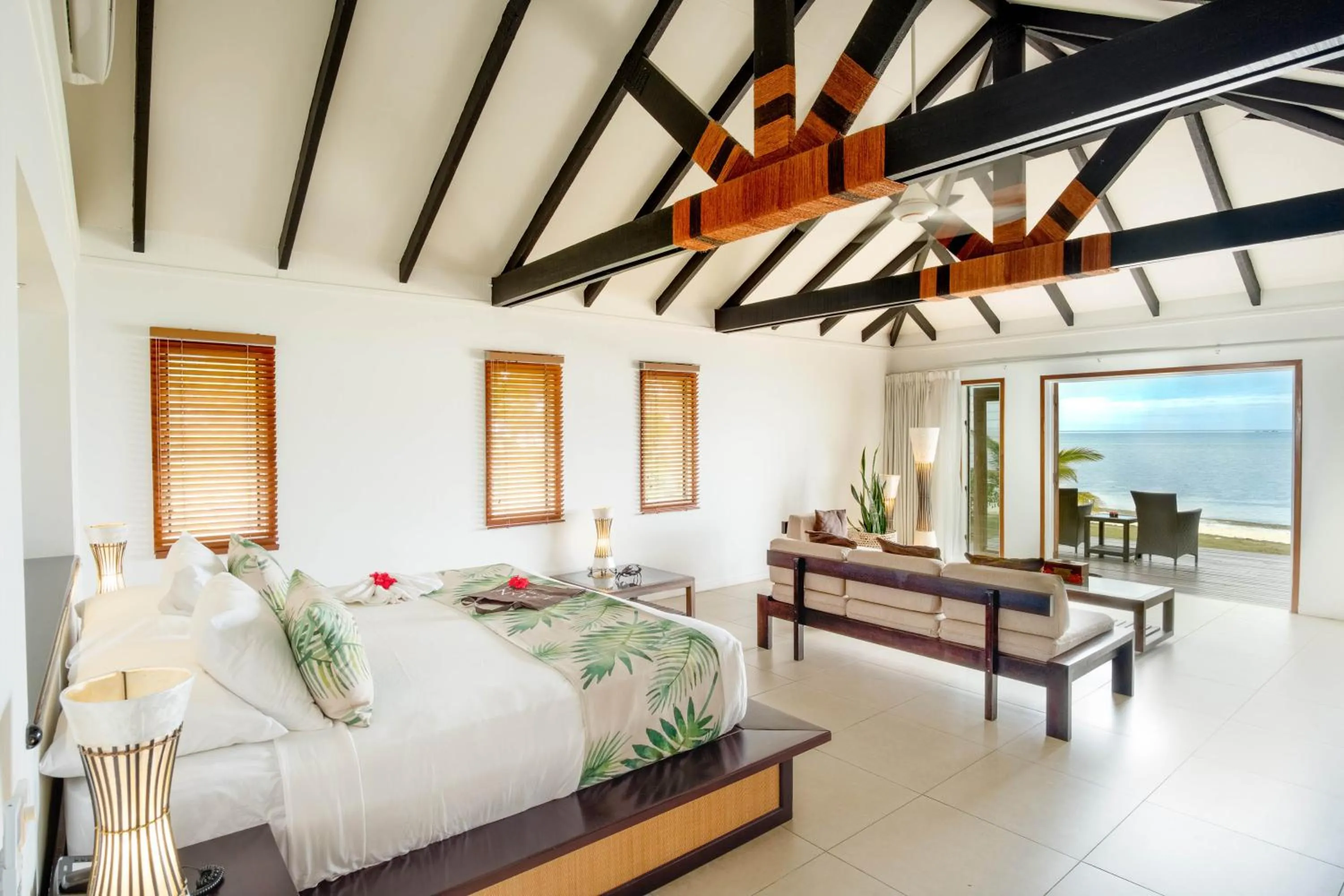 Sea view, Bed in Lomani Island Resort & Spa