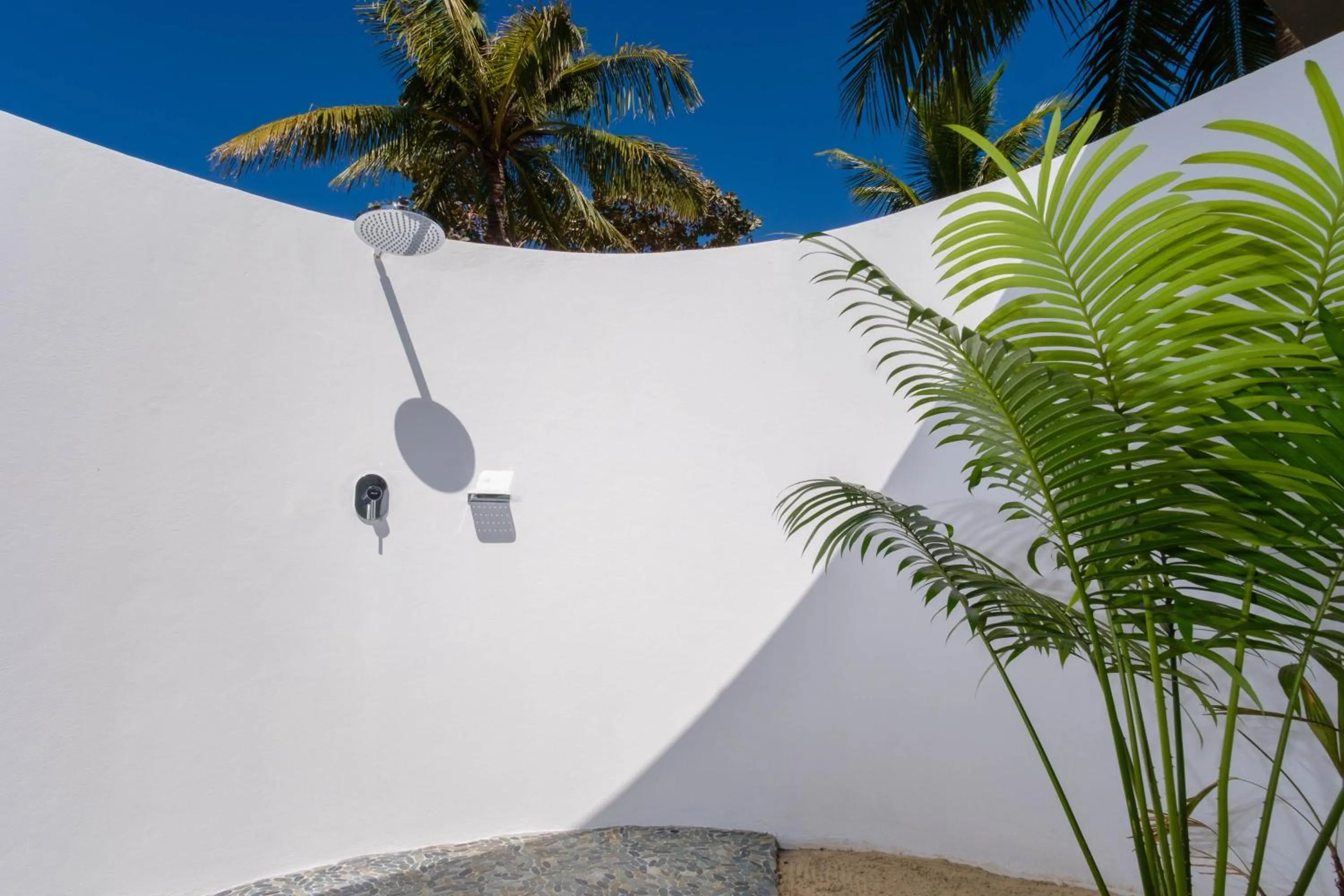 Bathroom in Lomani Island Resort & Spa