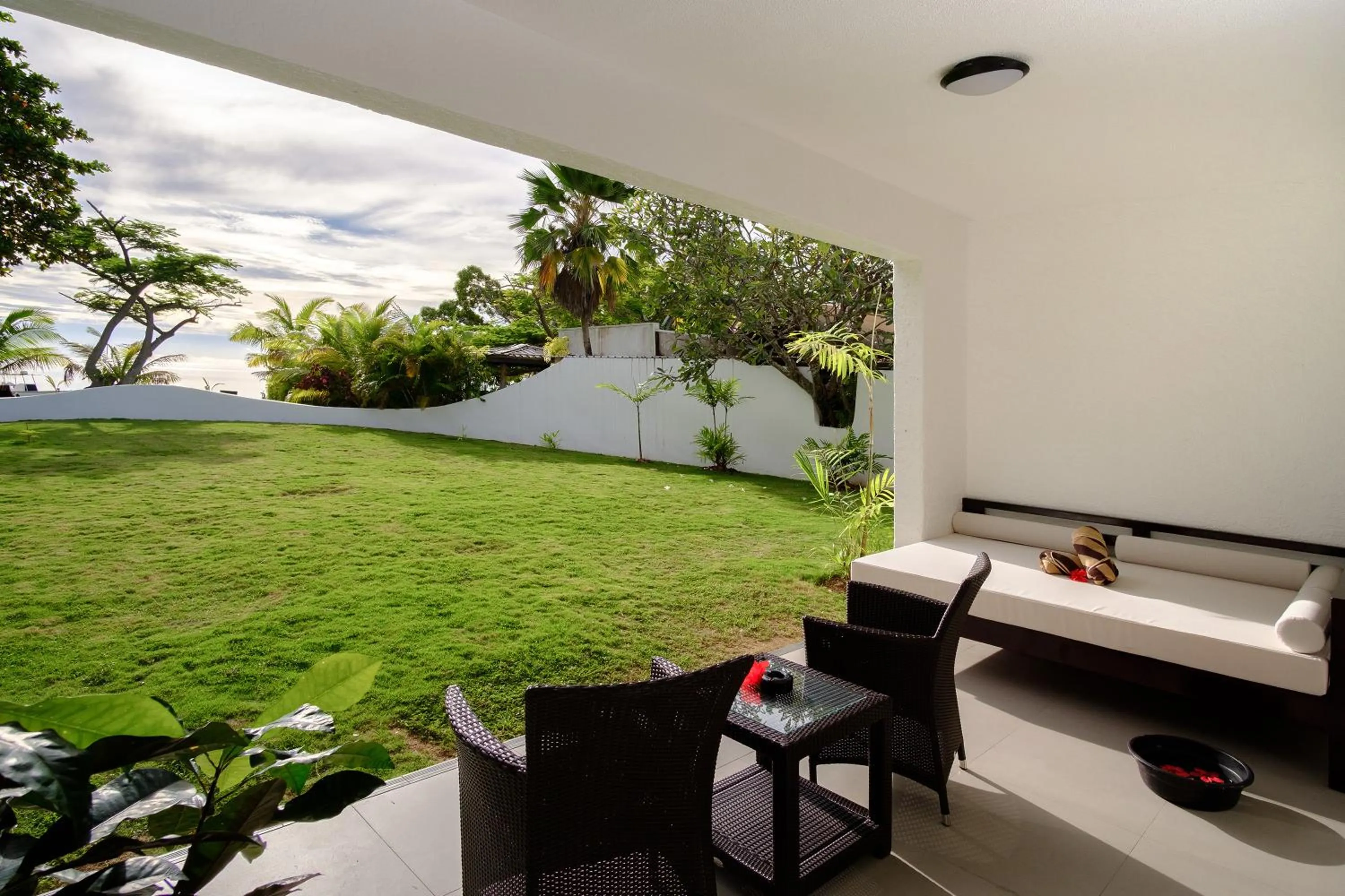 Patio in Lomani Island Resort & Spa