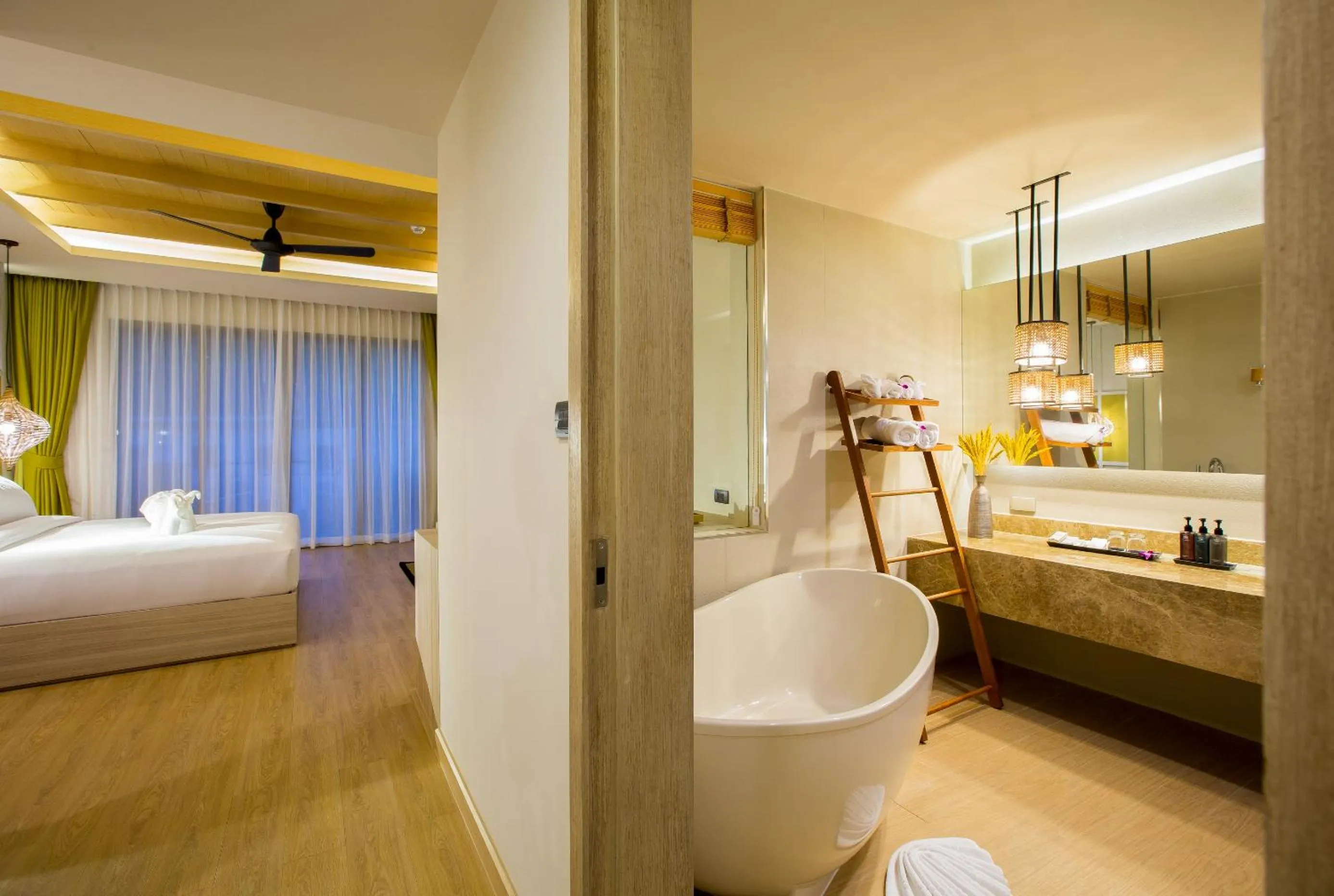 Bathroom, Bed in Mandarava Resort and Spa, Karon Beach