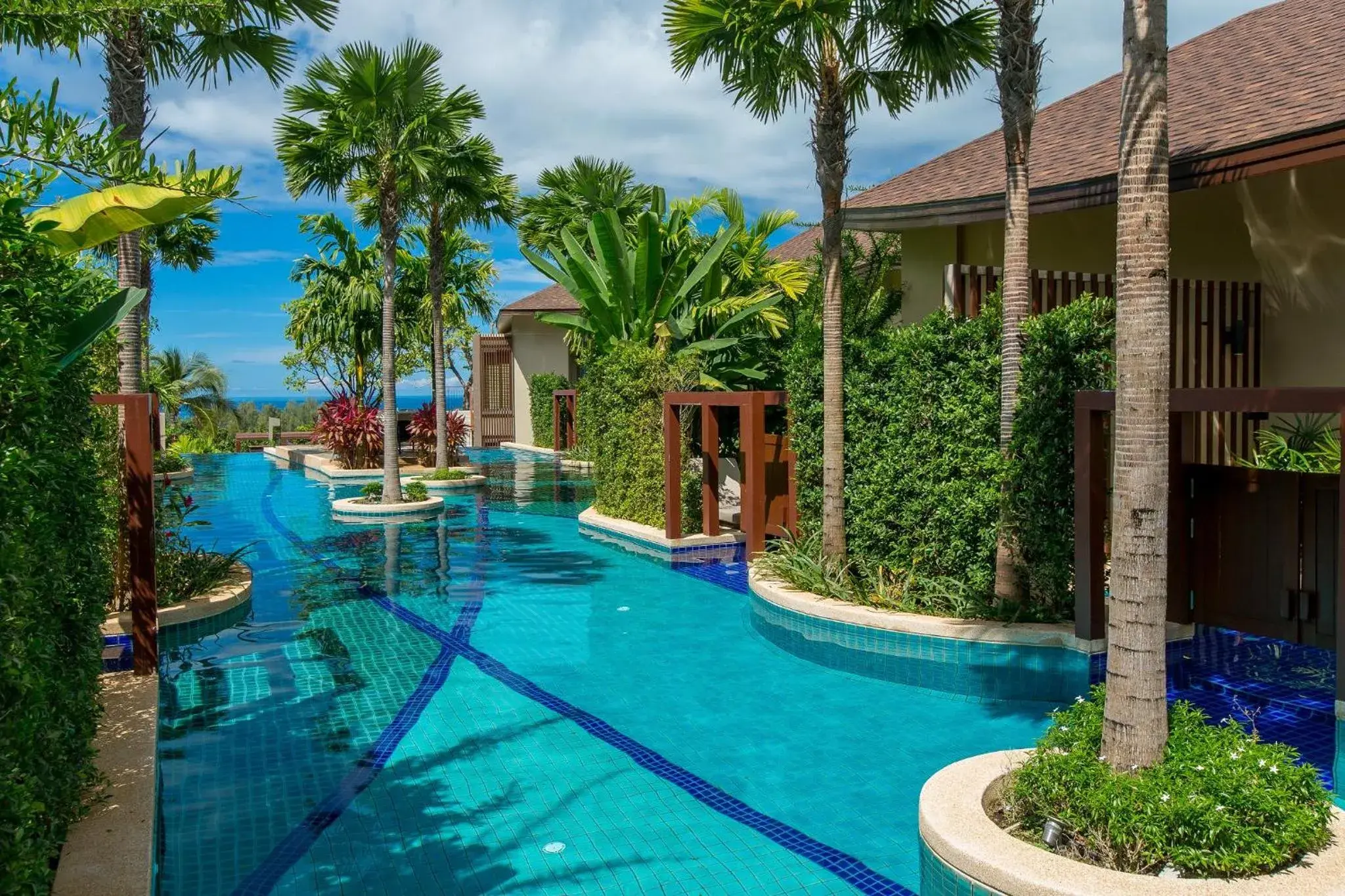 Swimming pool in Mandarava Resort and Spa, Karon Beach Swimming pool in Mandarava Resort and Spa, Karon Beach