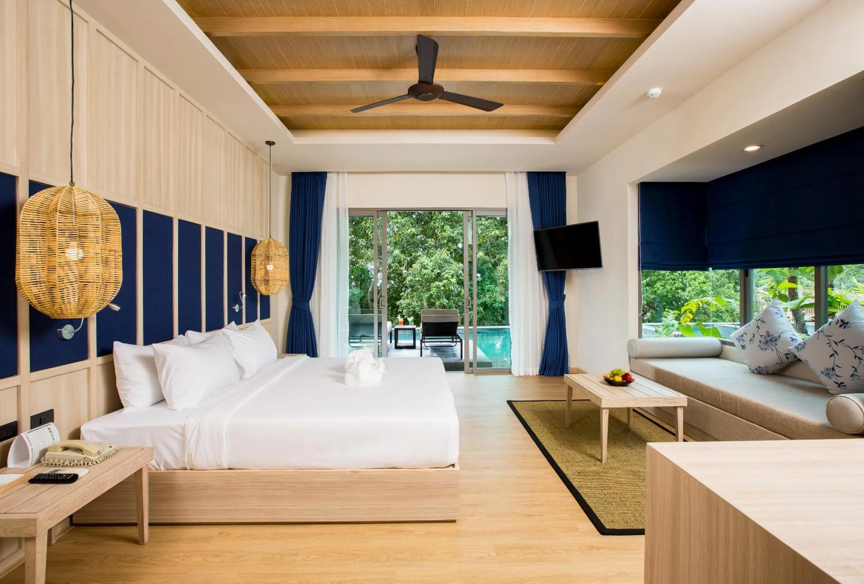 Bedroom, Bed in Mandarava Resort and Spa, Karon Beach