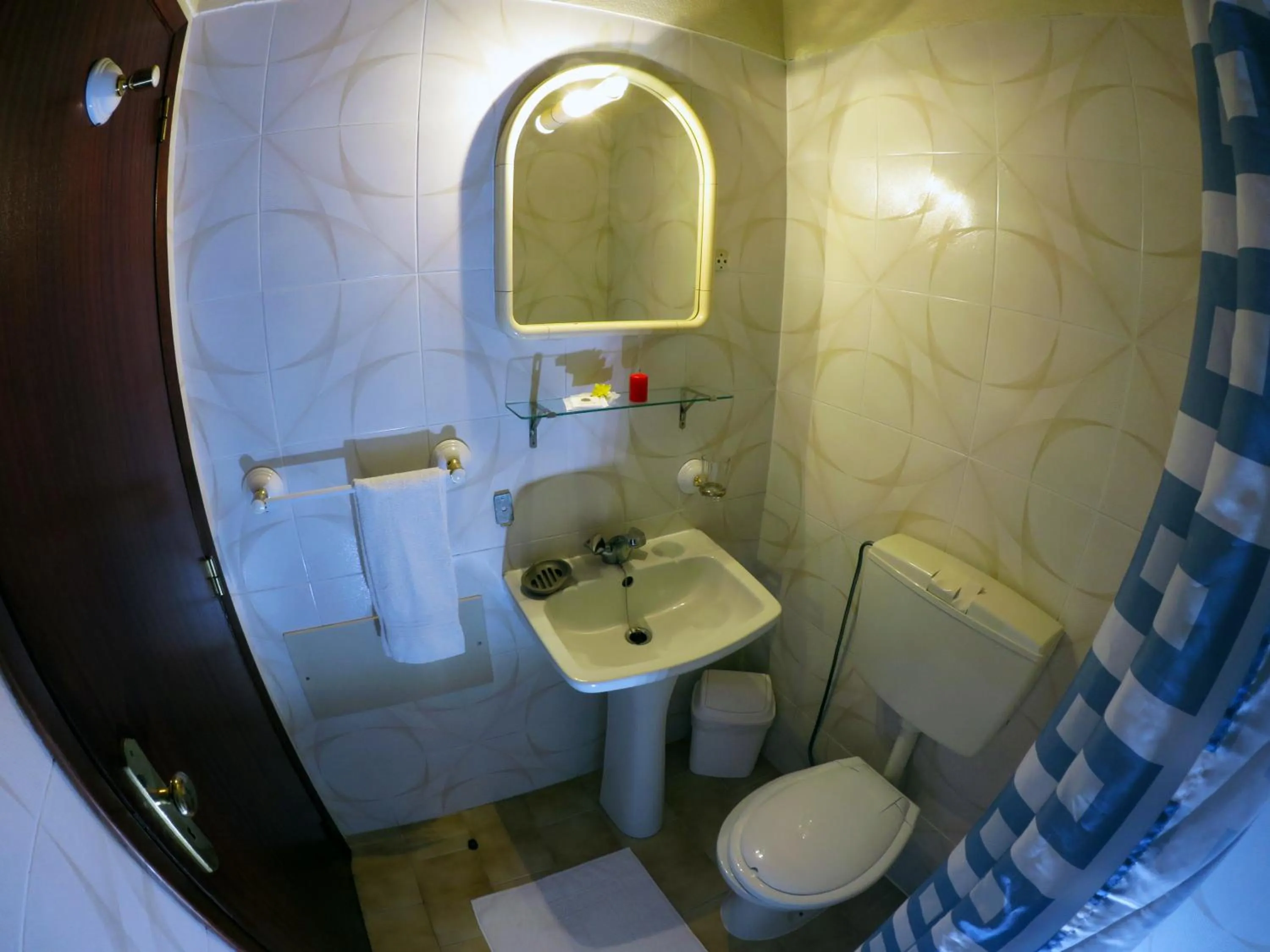 Bathroom in Hotel GORDON