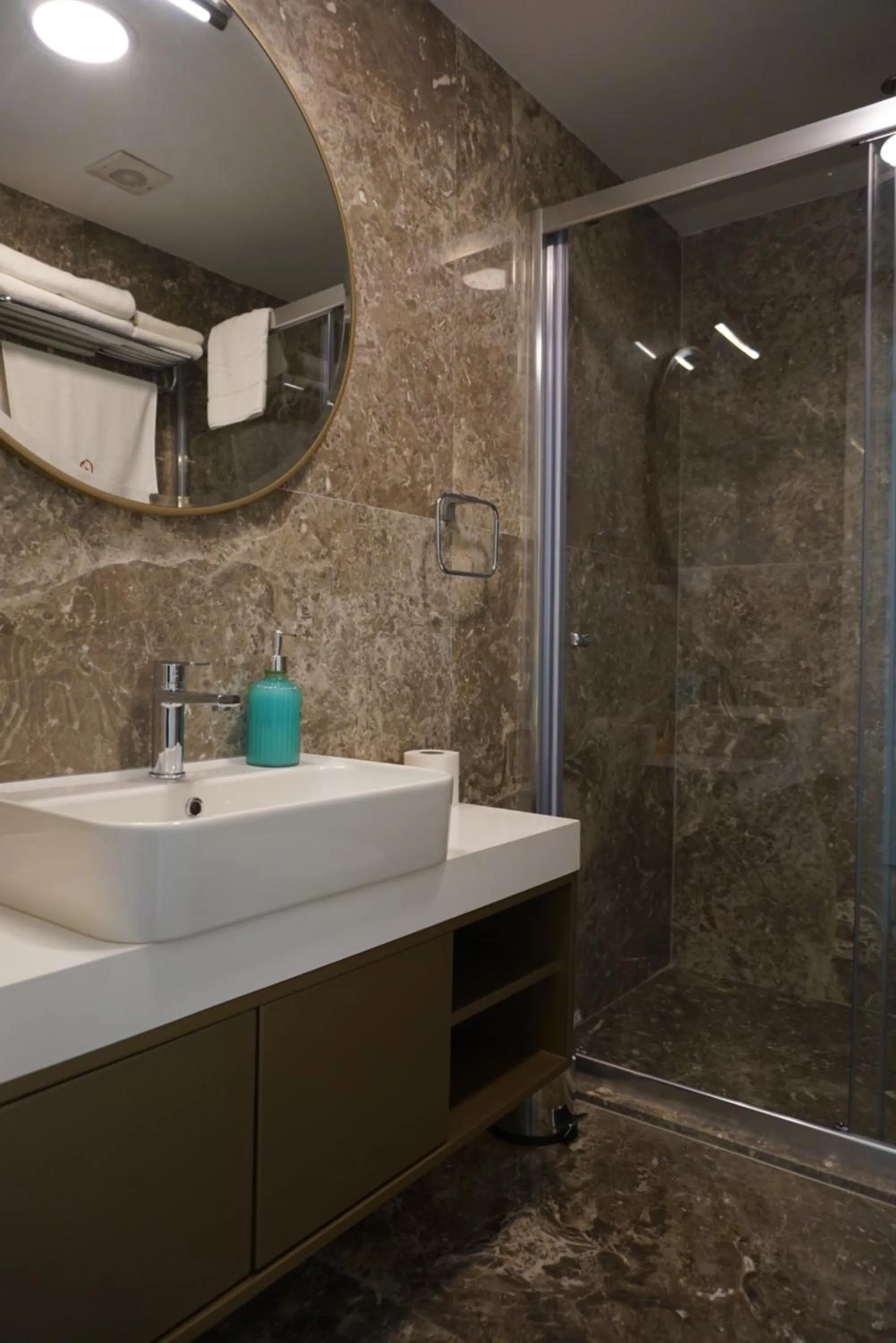 Shower in Kıvrakzade Otel