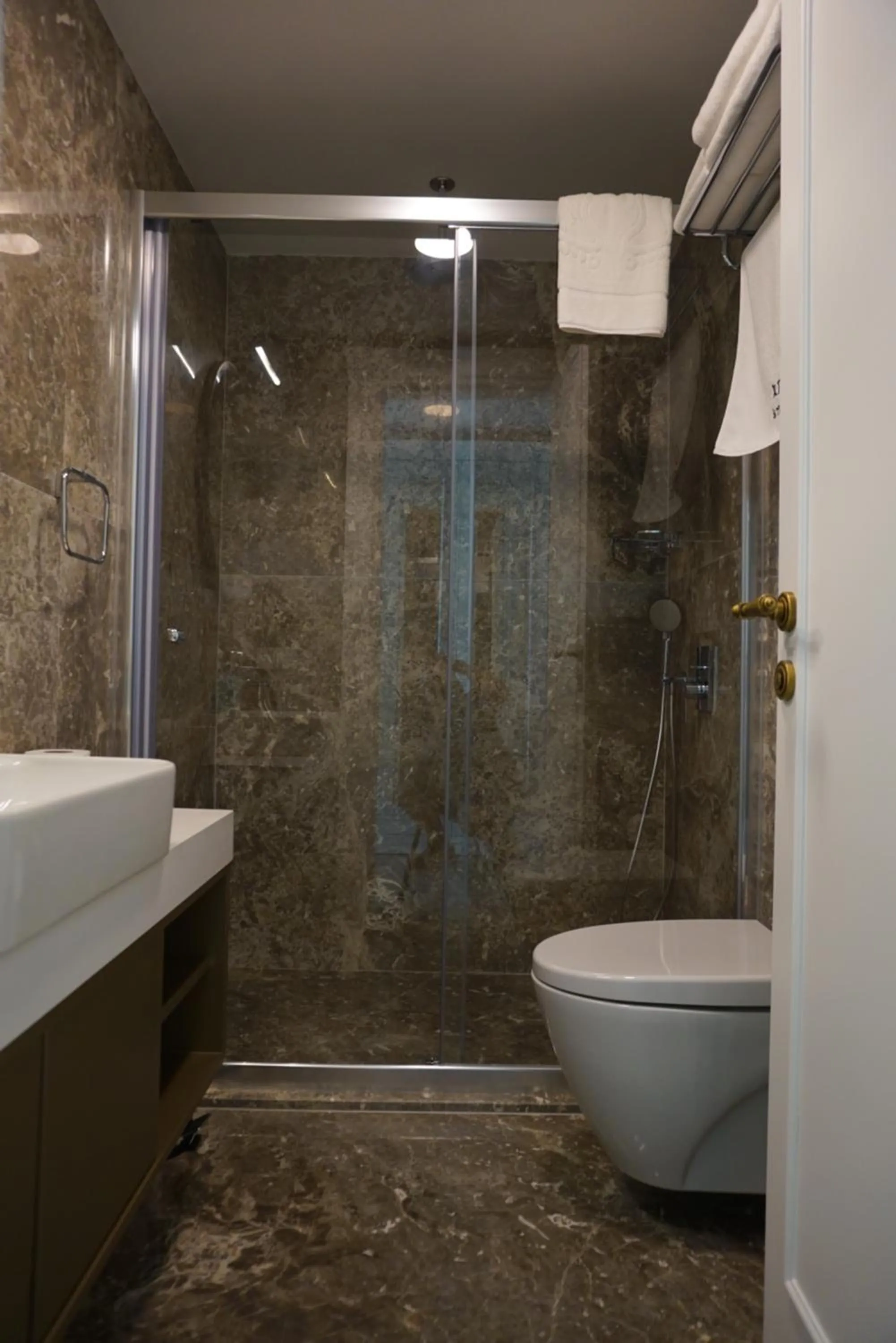 Shower in Kıvrakzade Otel