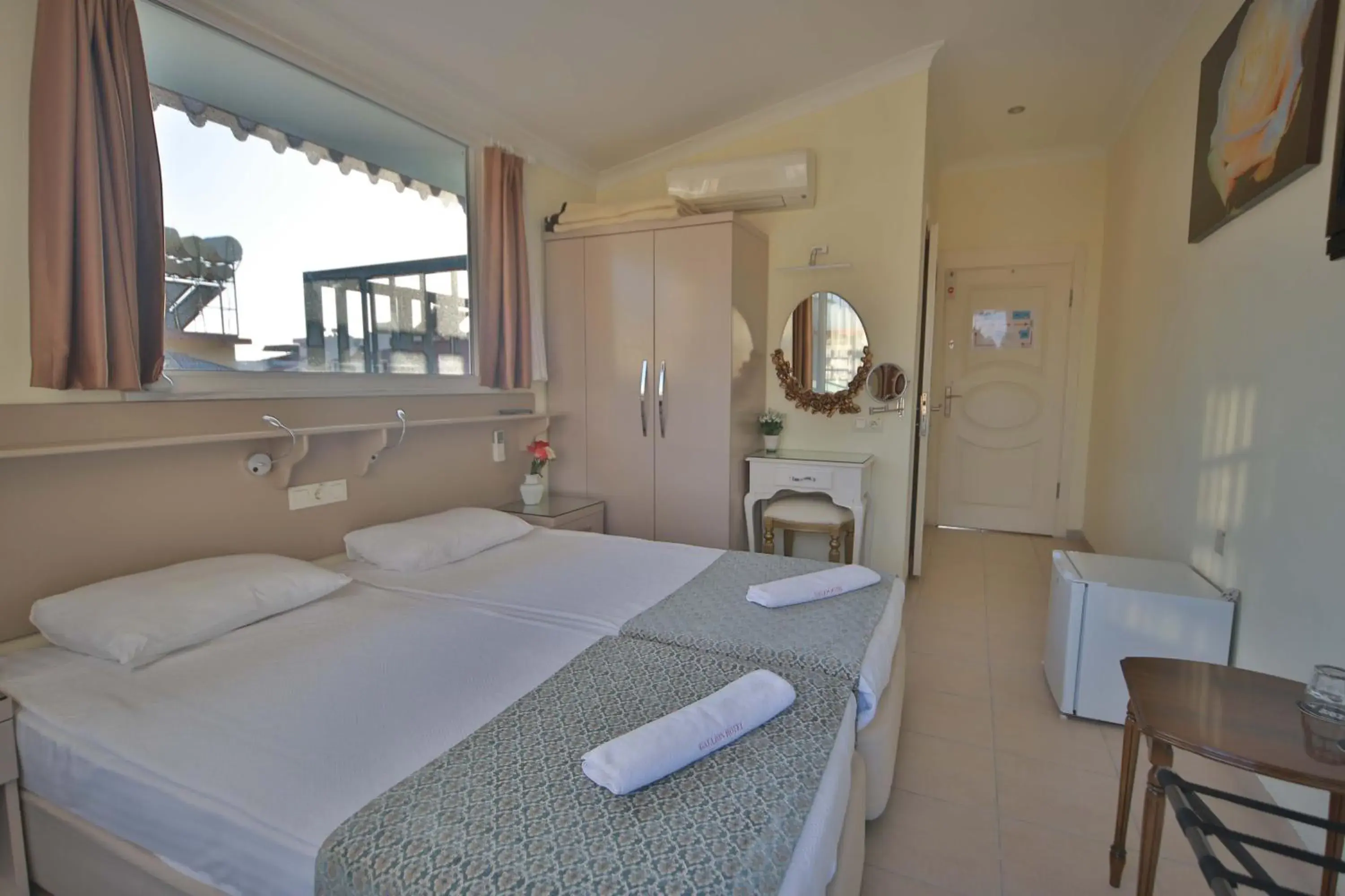 Photo of the whole room in Gallion Hotel Photo of the whole room in Gallion Hotel