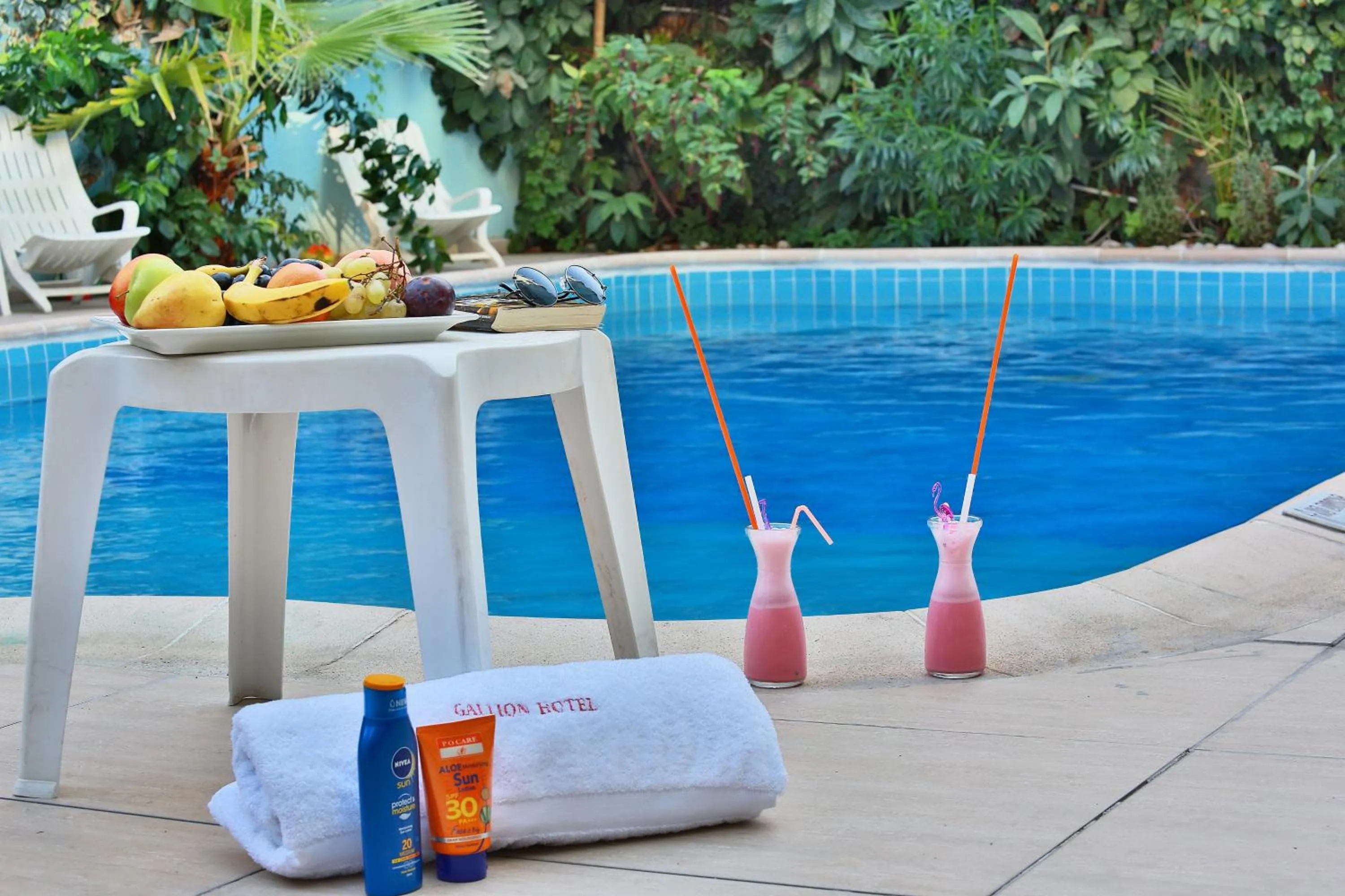 Swimming pool in Gallion Hotel