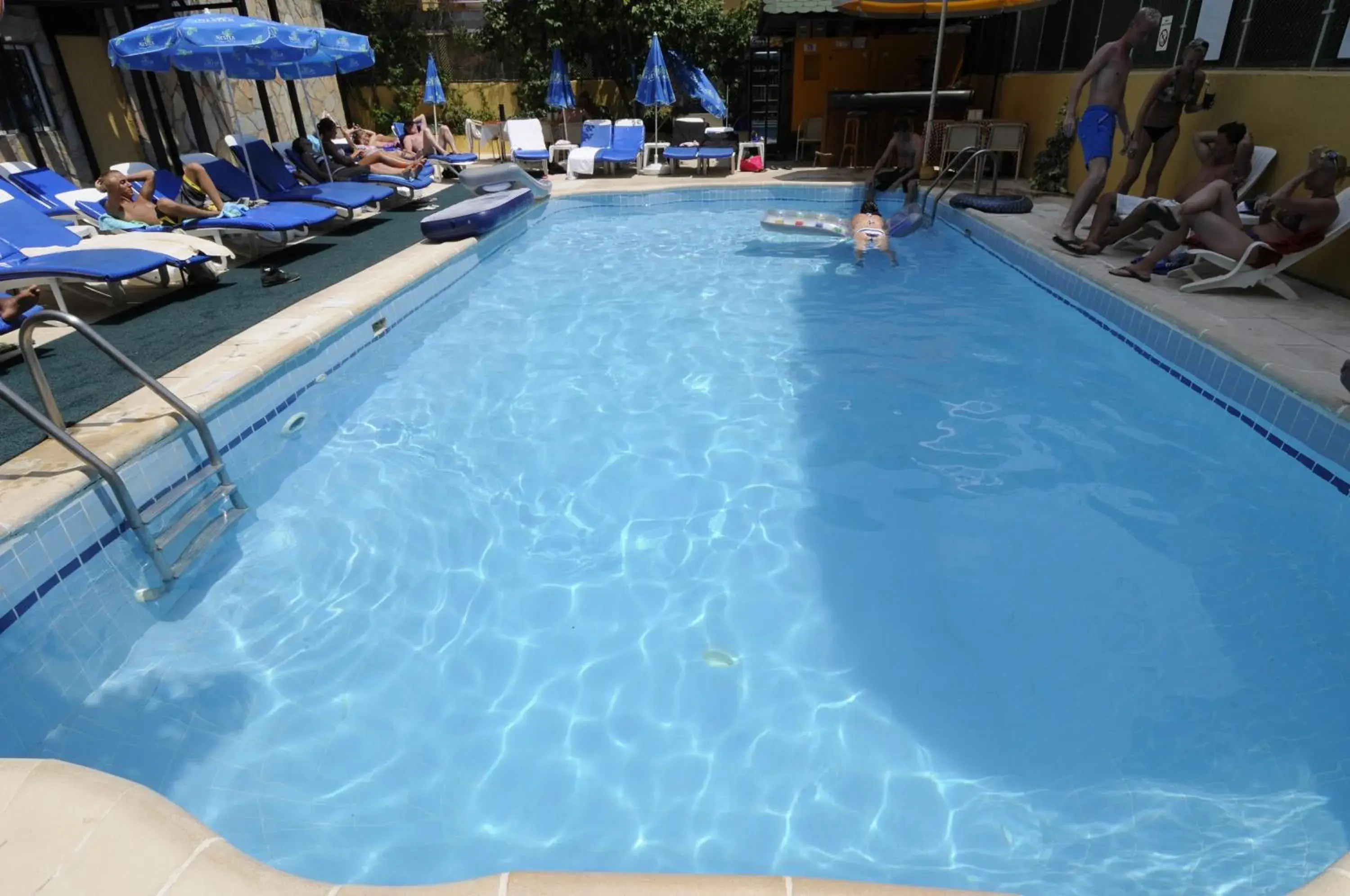 Swimming pool in Gallion Hotel Swimming pool in Gallion Hotel