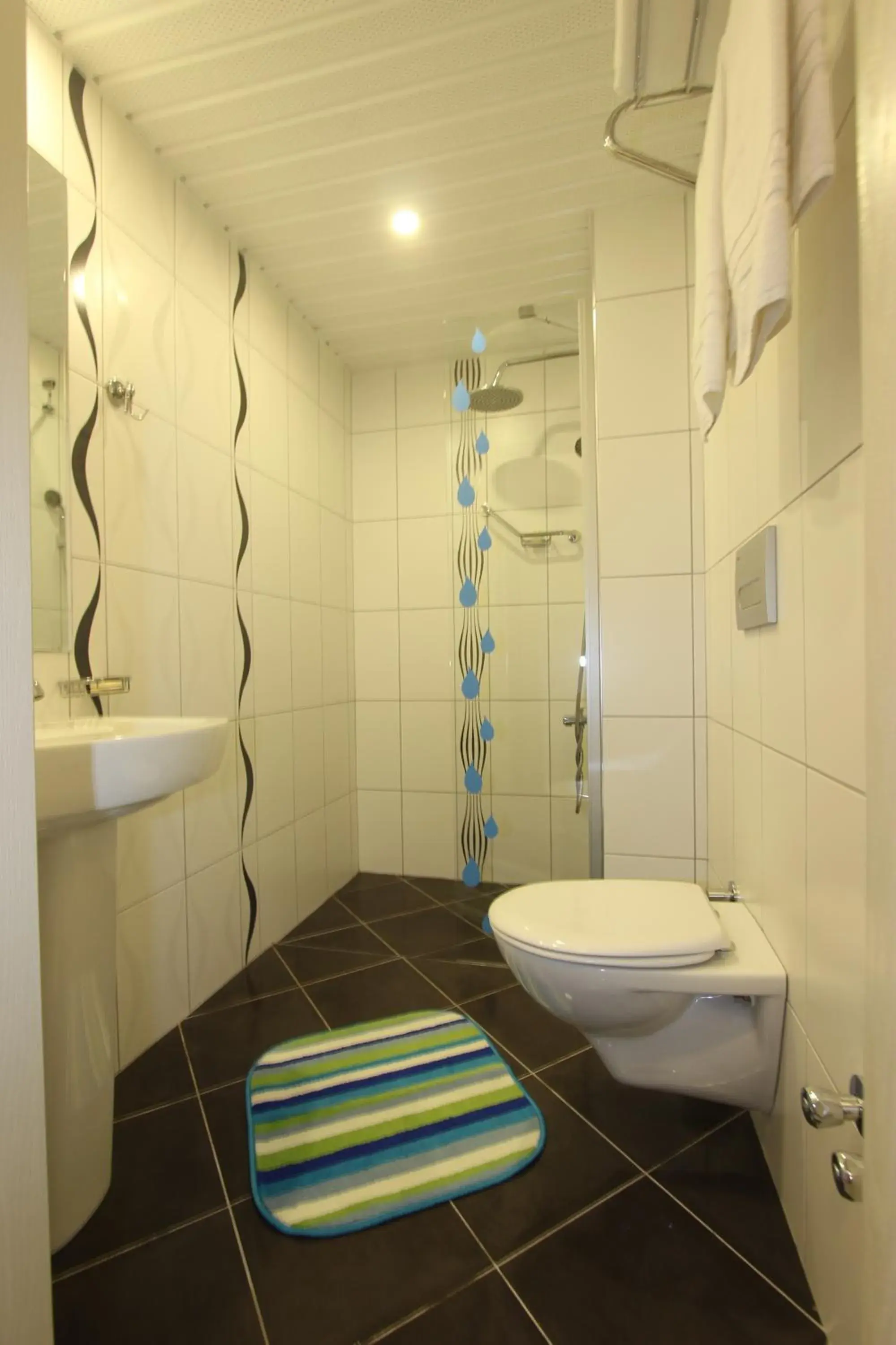 Bathroom in Gallion Hotel Bathroom in Gallion Hotel