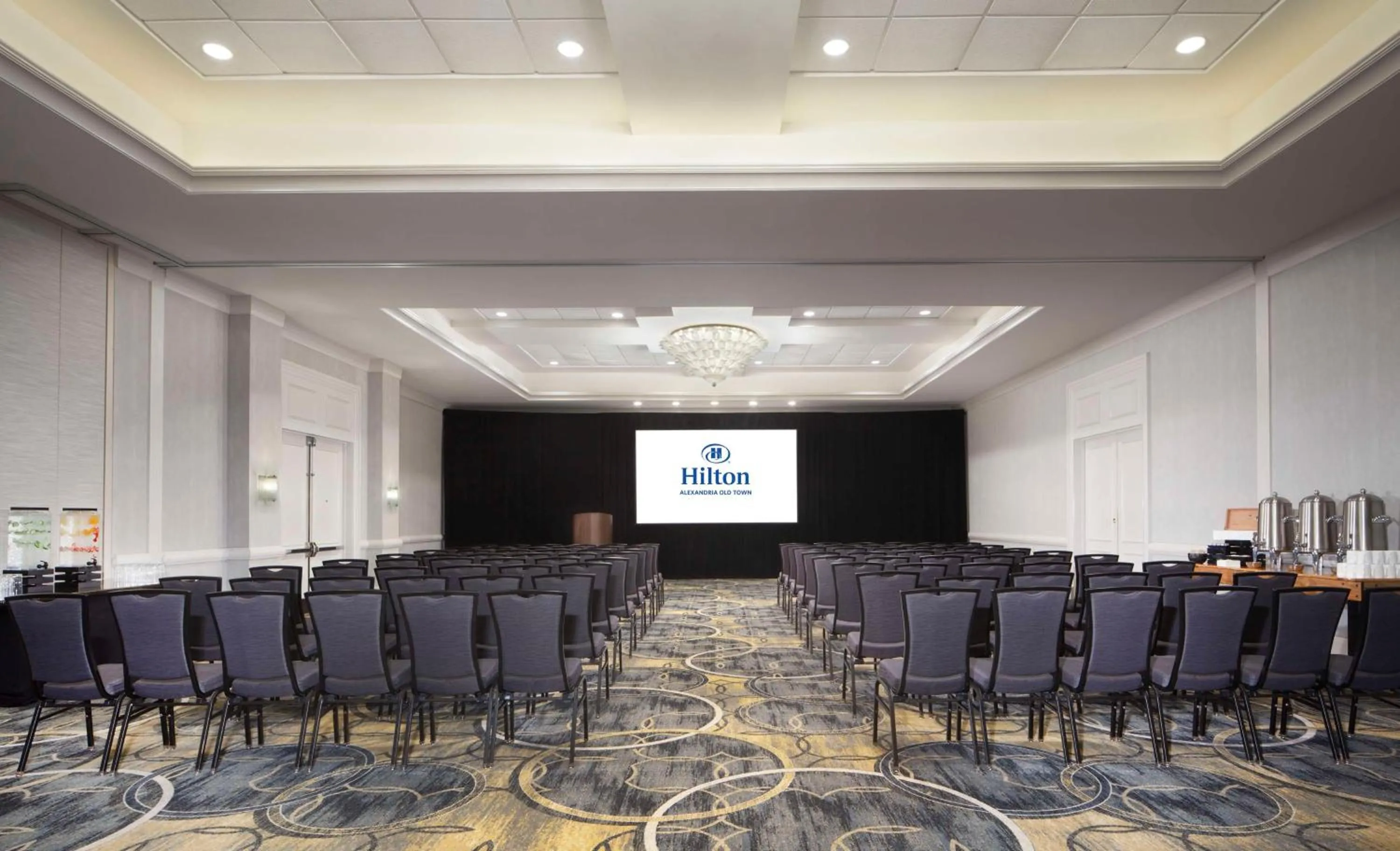 Meeting/conference room in Hilton Alexandria Old Town