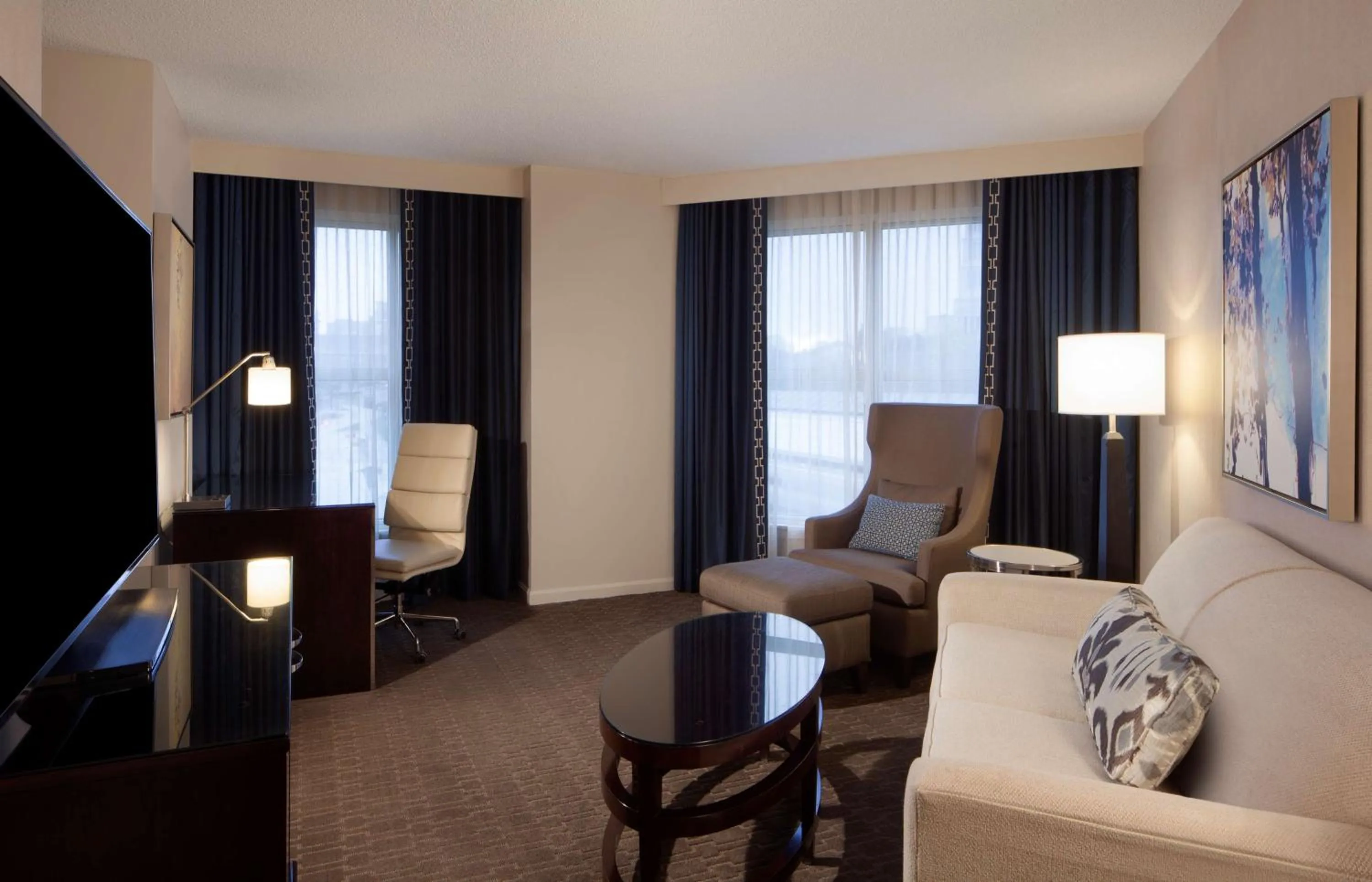 Bedroom in Hilton Alexandria Old Town