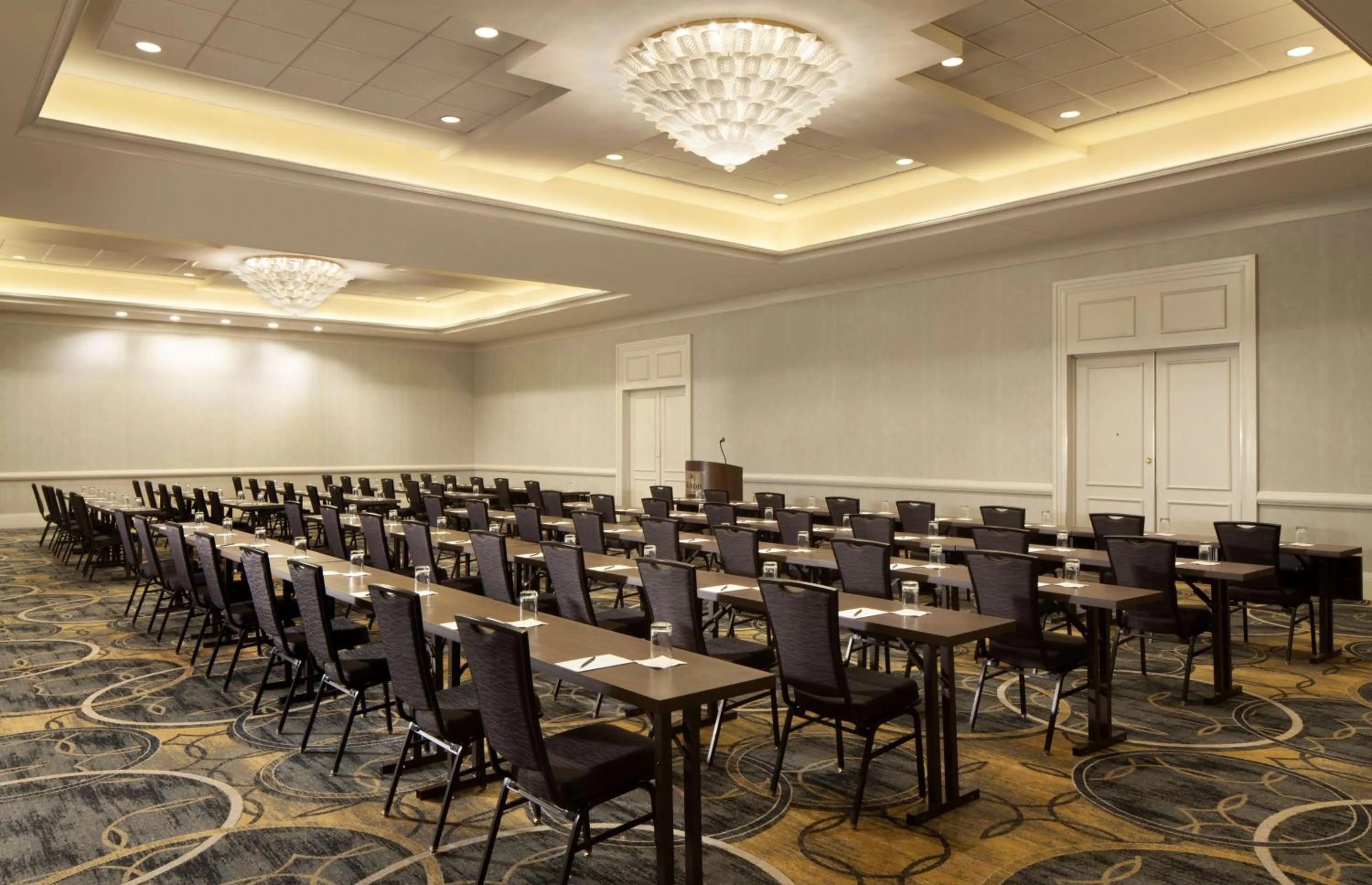 Meeting/conference room in Hilton Alexandria Old Town