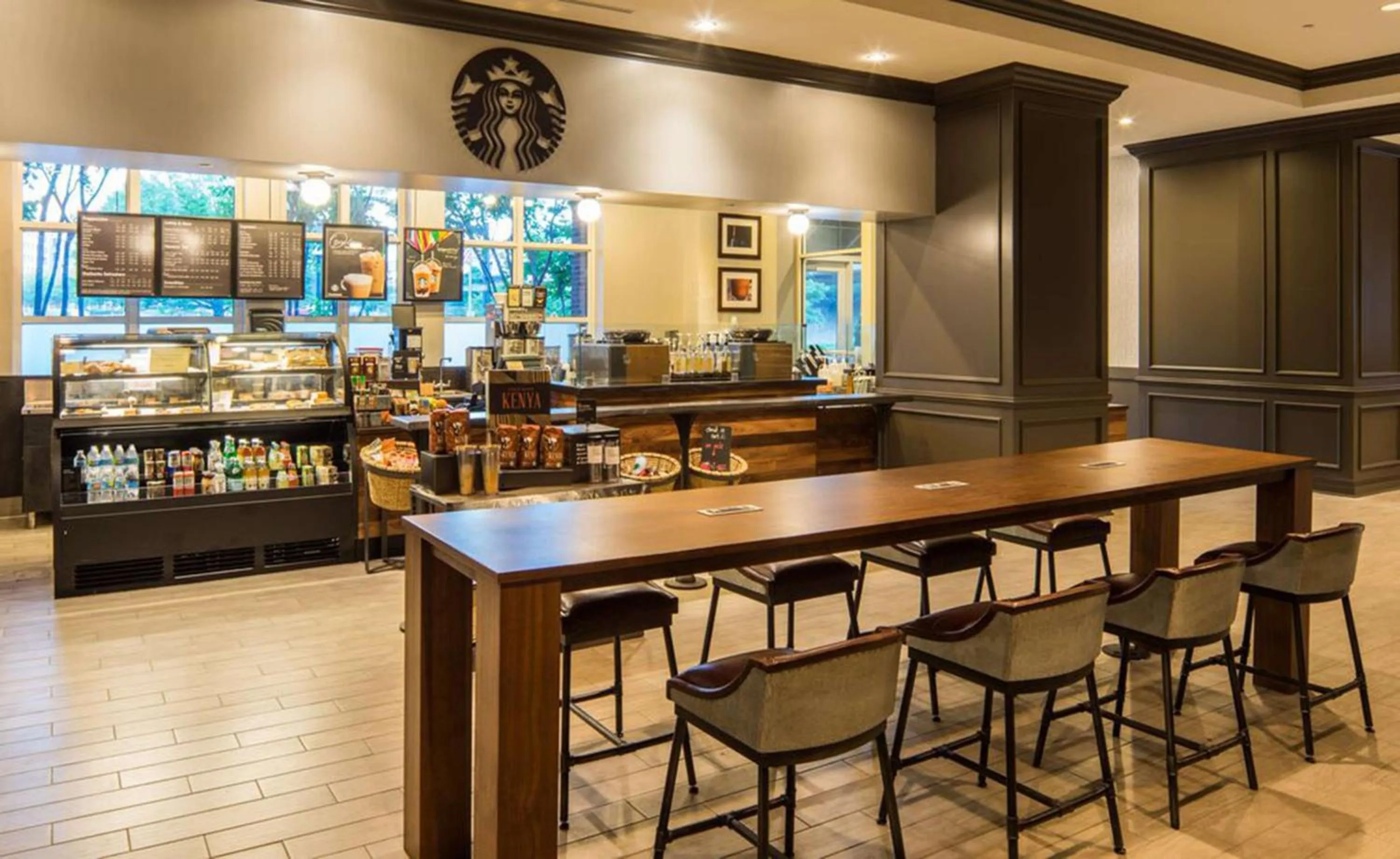 Restaurant/places to eat in Hilton Alexandria Old Town