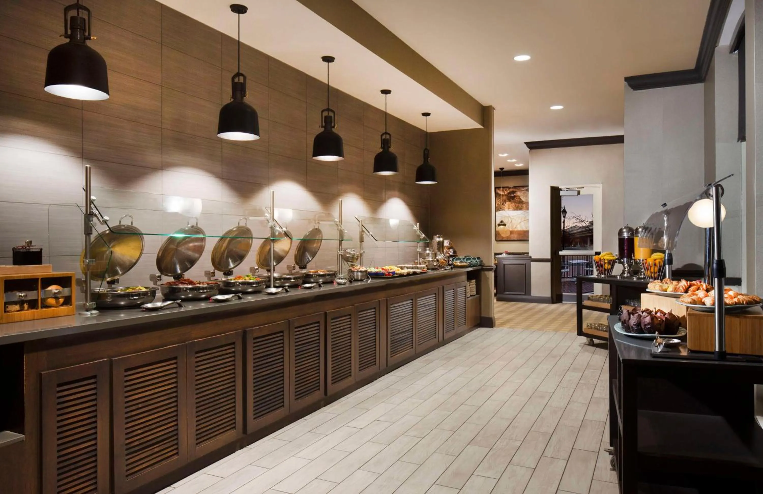 Restaurant/places to eat in Hilton Alexandria Old Town