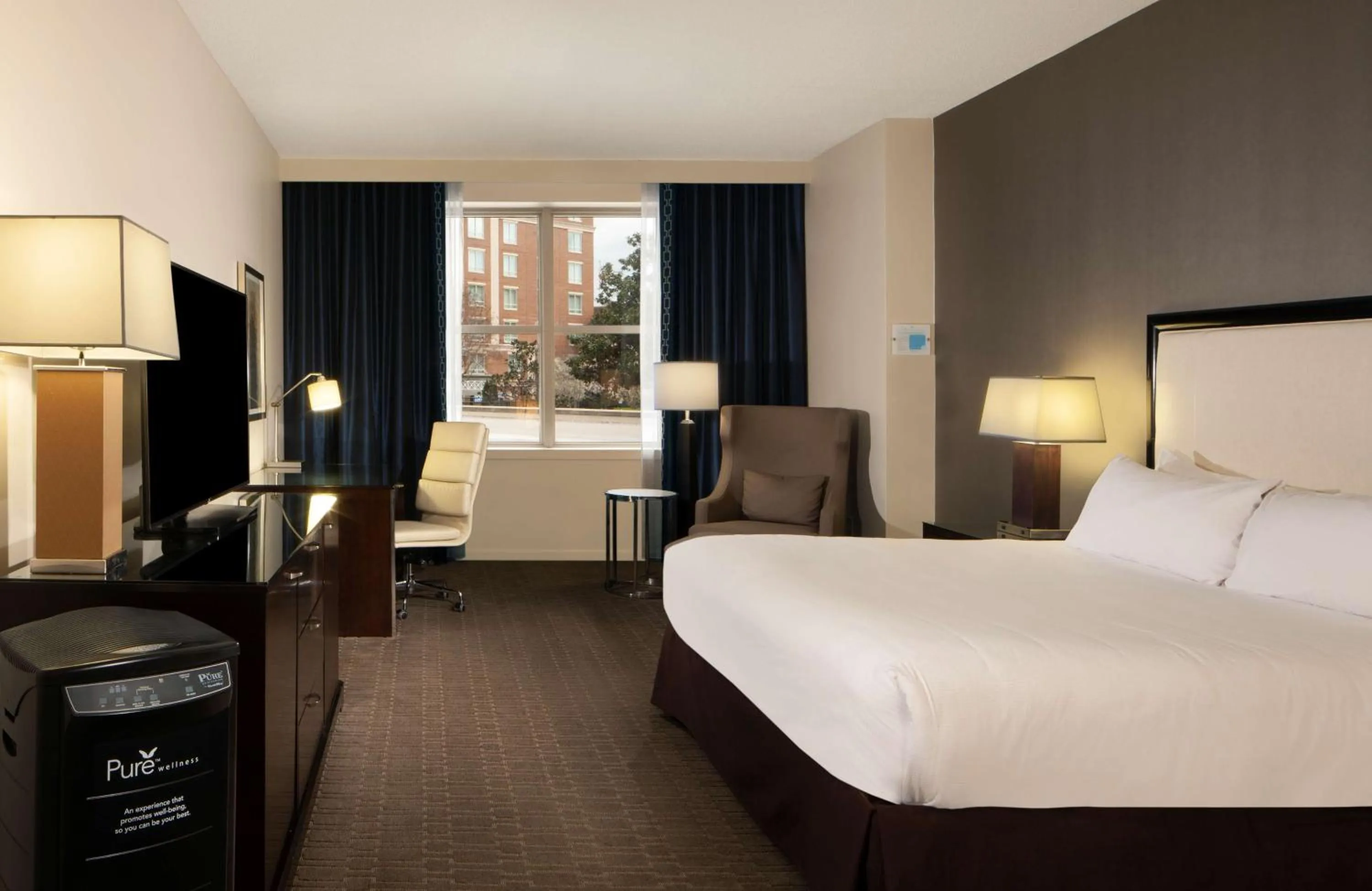 Bedroom, Bed in Hilton Alexandria Old Town