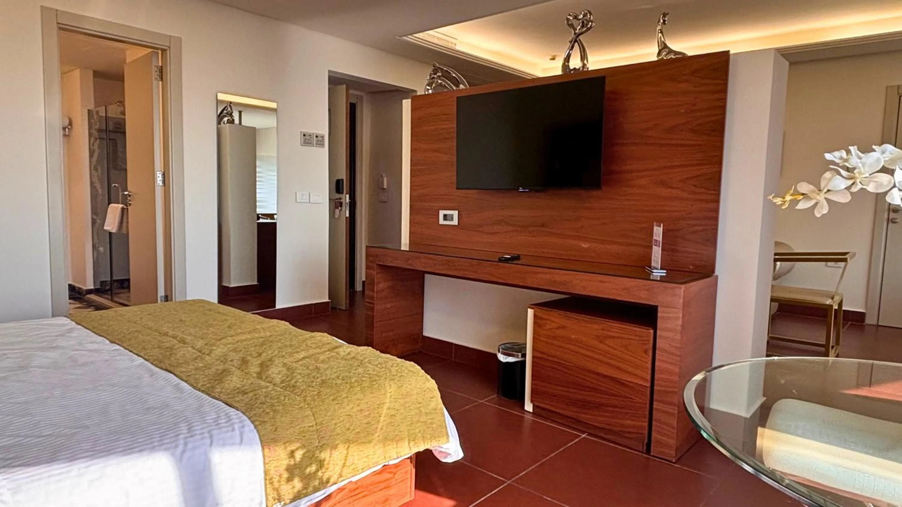TV and multimedia, Bed in Hotel Xperience